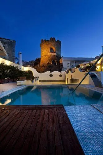 Text overlay in Hotel Villa Carolina