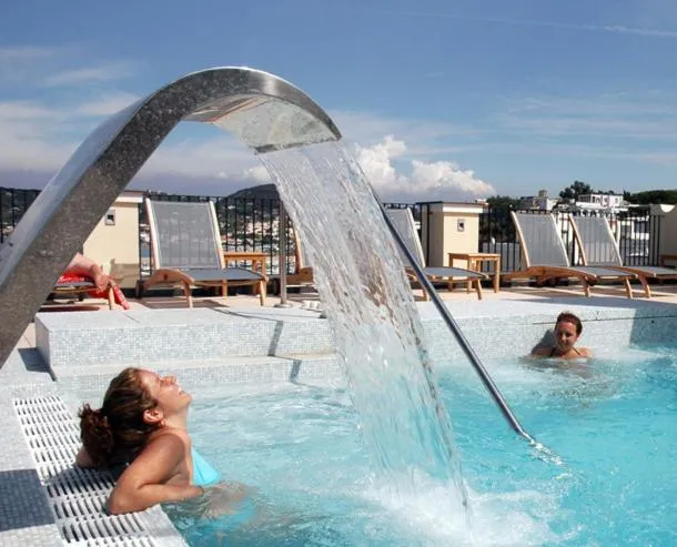 Swimming pool in Hotel Villa Carolina