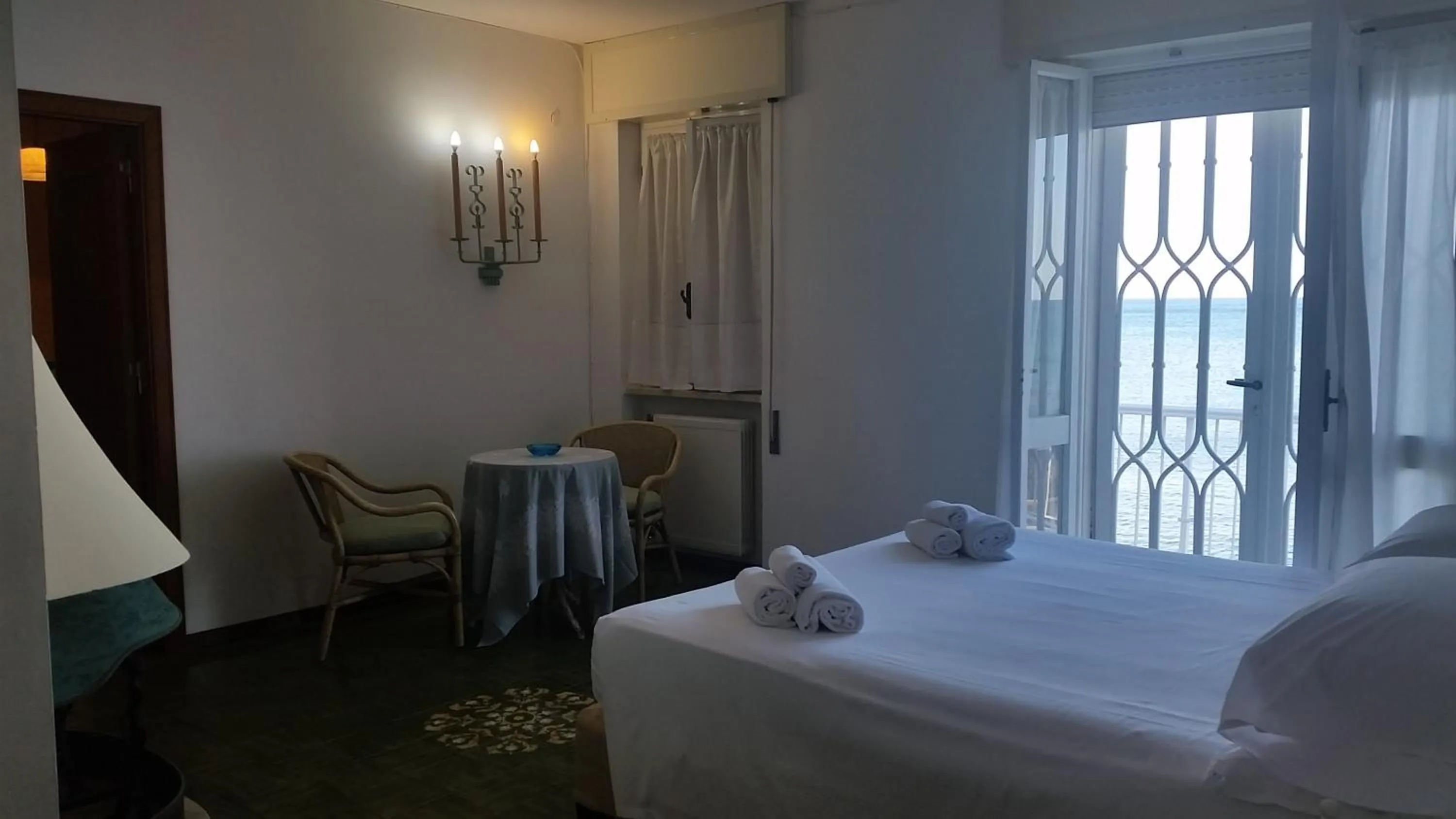 Bed in Hotel Ristorante Maga Circe