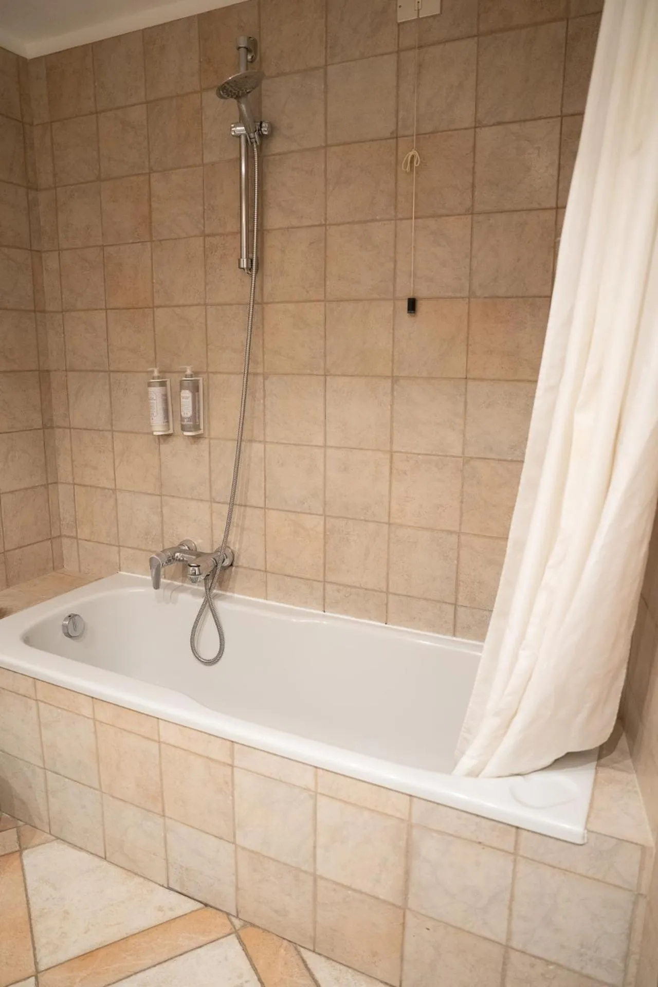 Bathroom in Hotel Ristorante Maga Circe