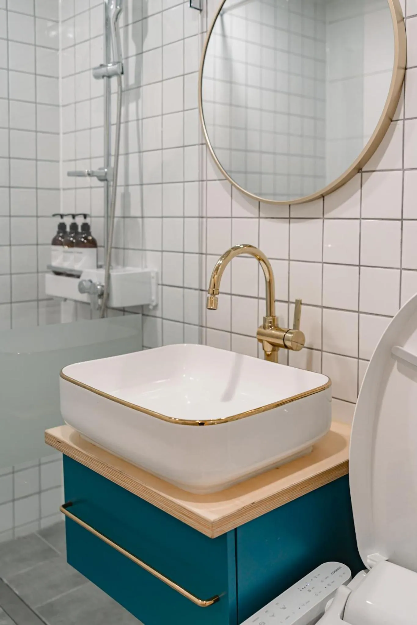 Toilet in Cocoon Hotel