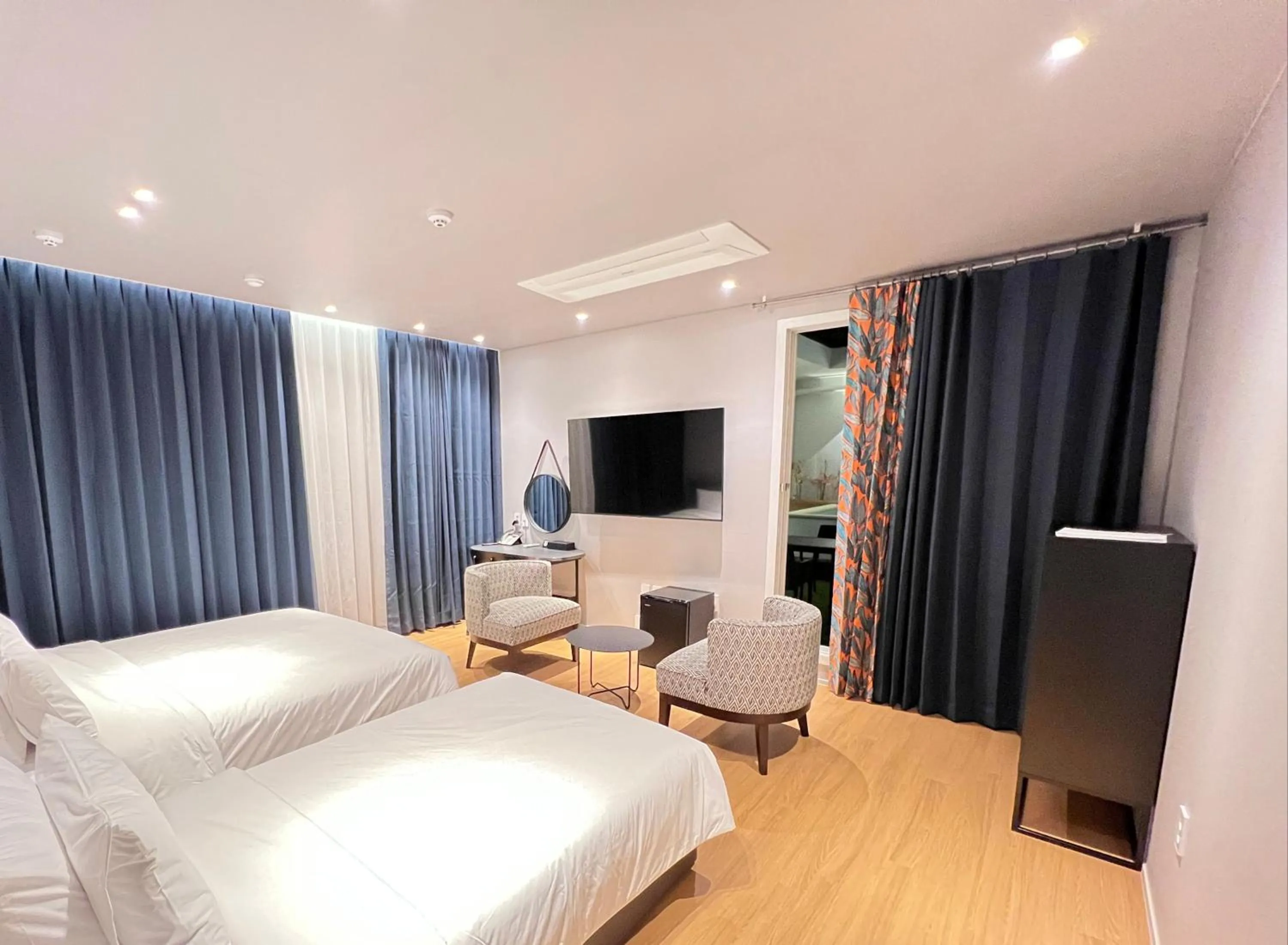 Bedroom, Bed in Jinhae Intercity Hotel