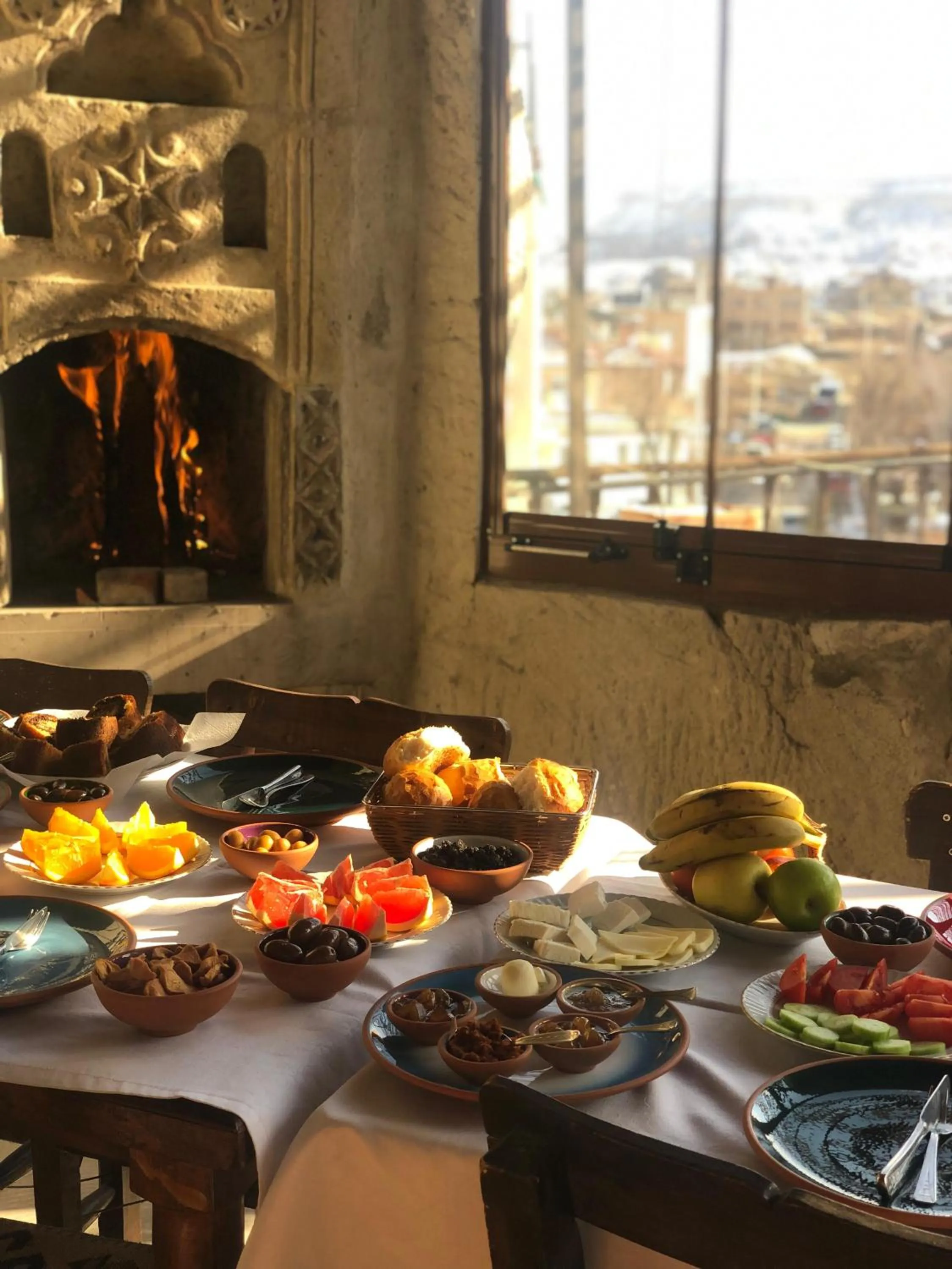 Breakfast in Kismet Cave House