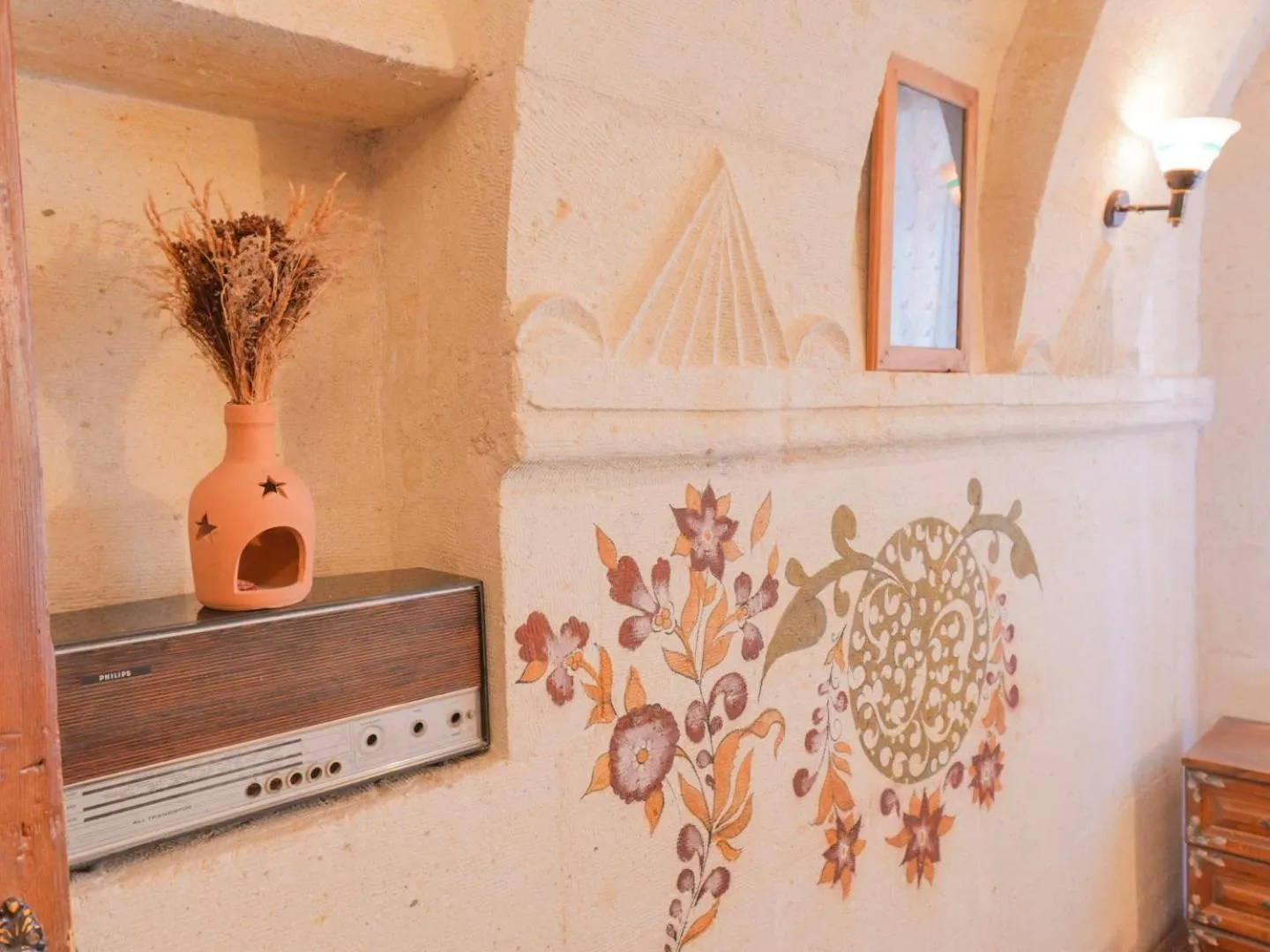 Decorative detail in Kismet Cave House