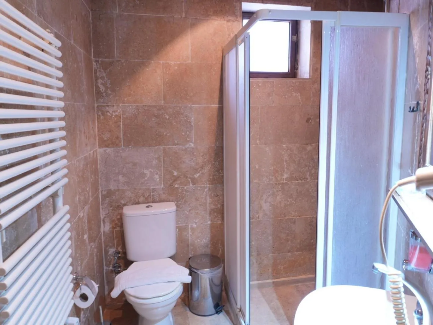 Bathroom in Kismet Cave House