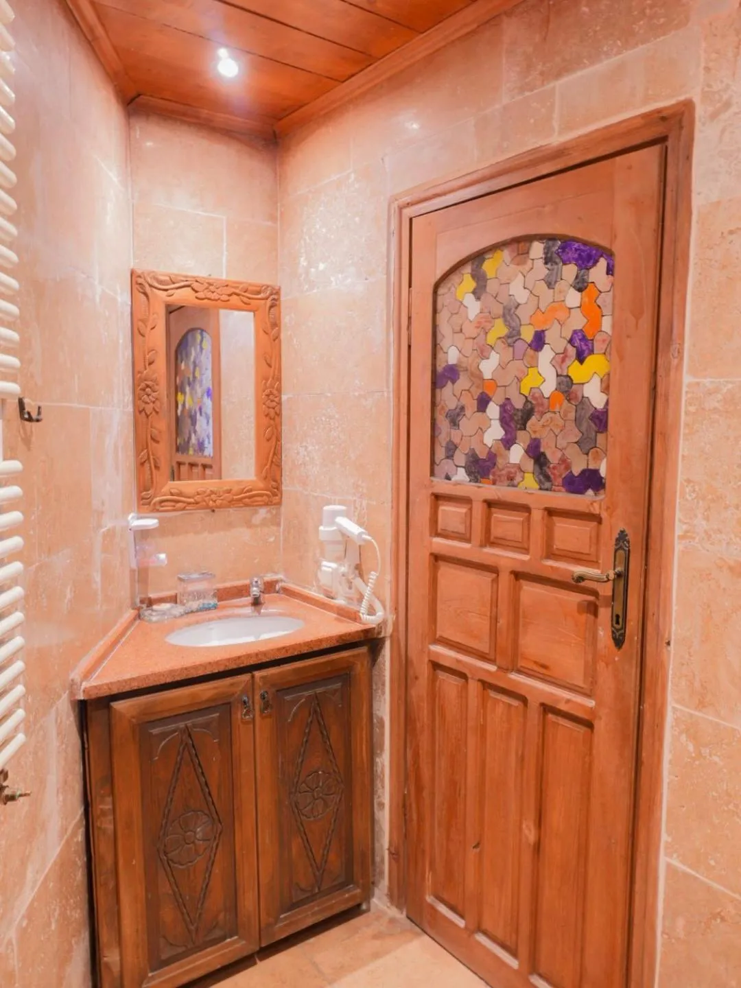 Bathroom in Kismet Cave House