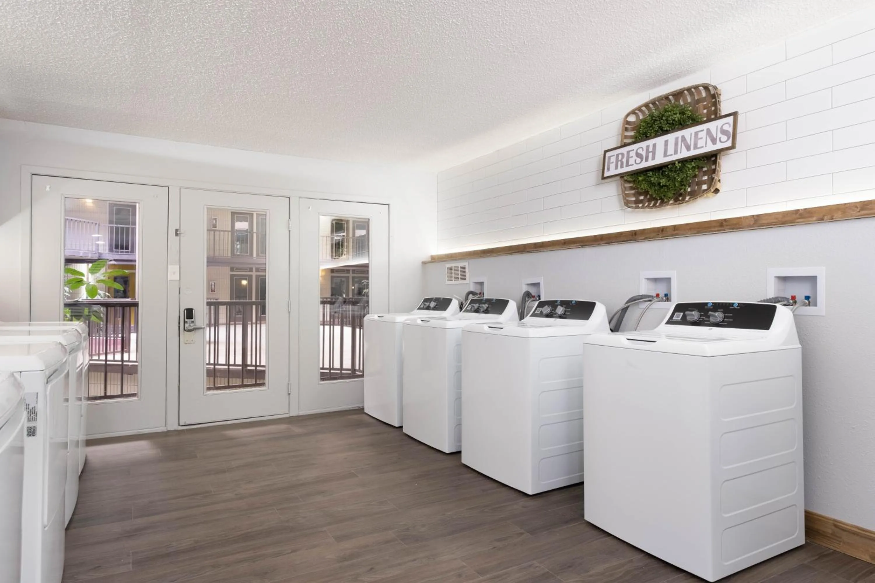 washing machine in The Westerner - Extended Stay