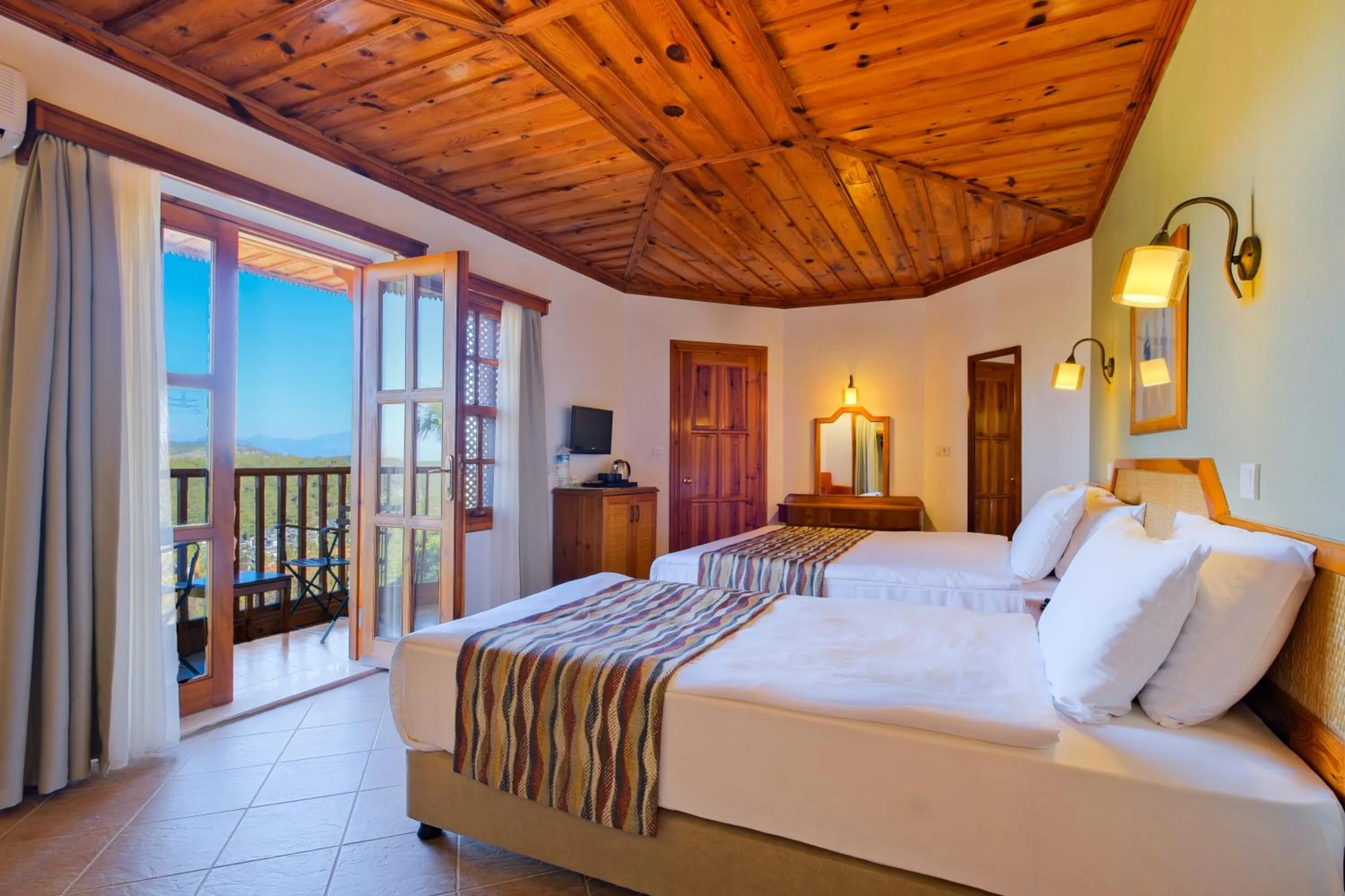 Property building, Bed in Montana Pine Resort - All Inclusive