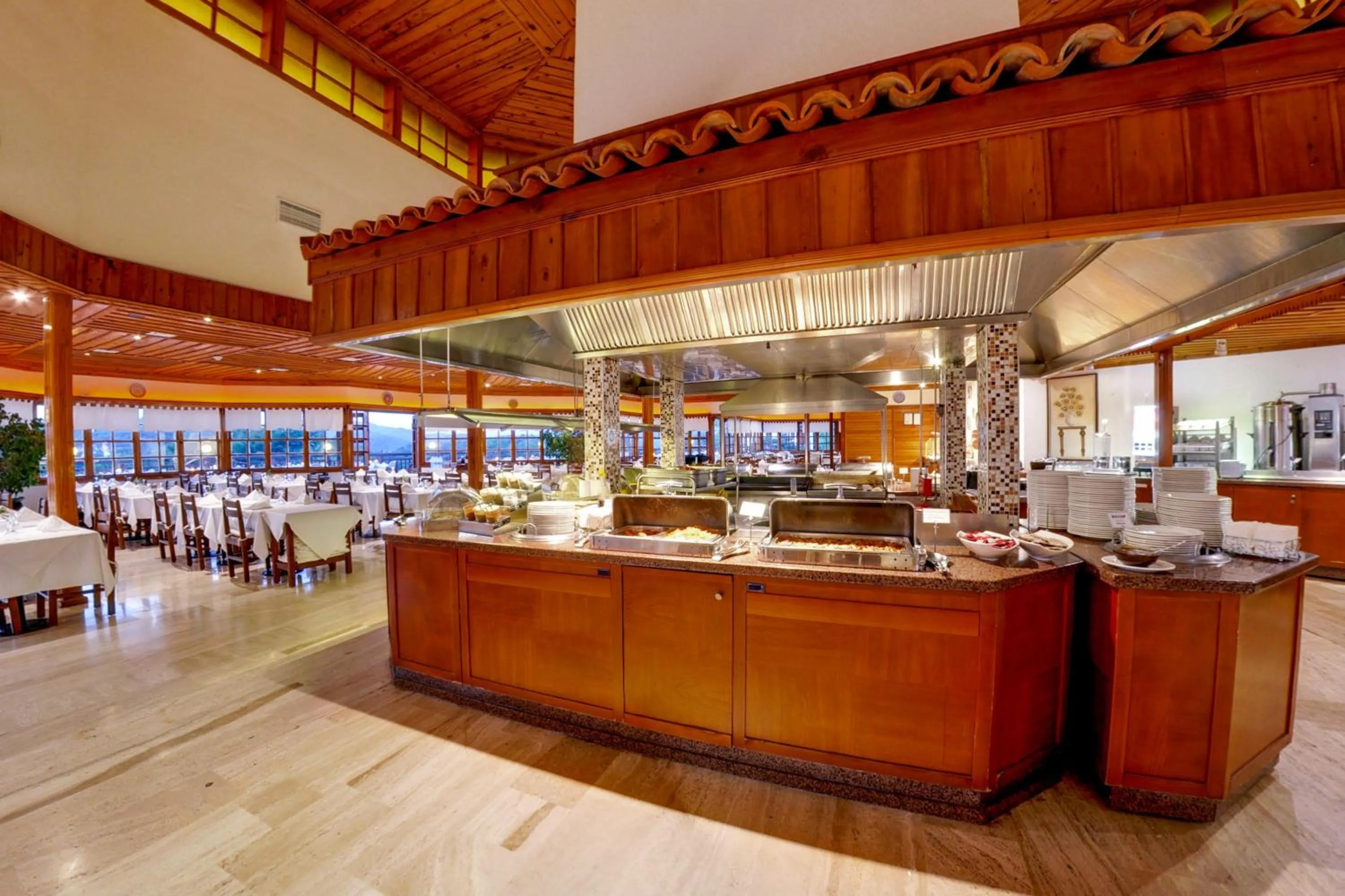 Restaurant/places to eat in Montana Pine Resort - All Inclusive