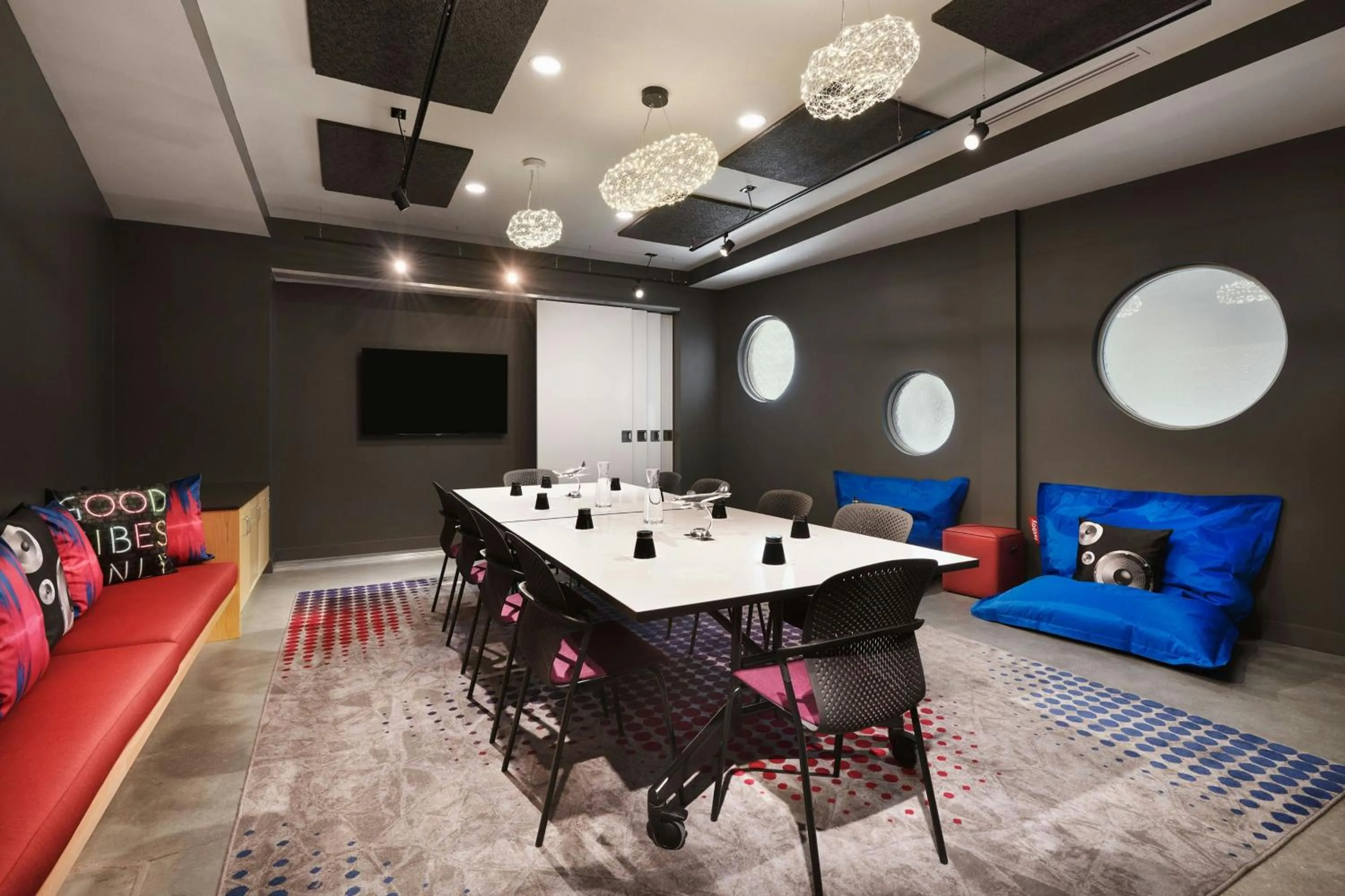 Meeting/conference room in Aloft Atlanta Perimeter Center