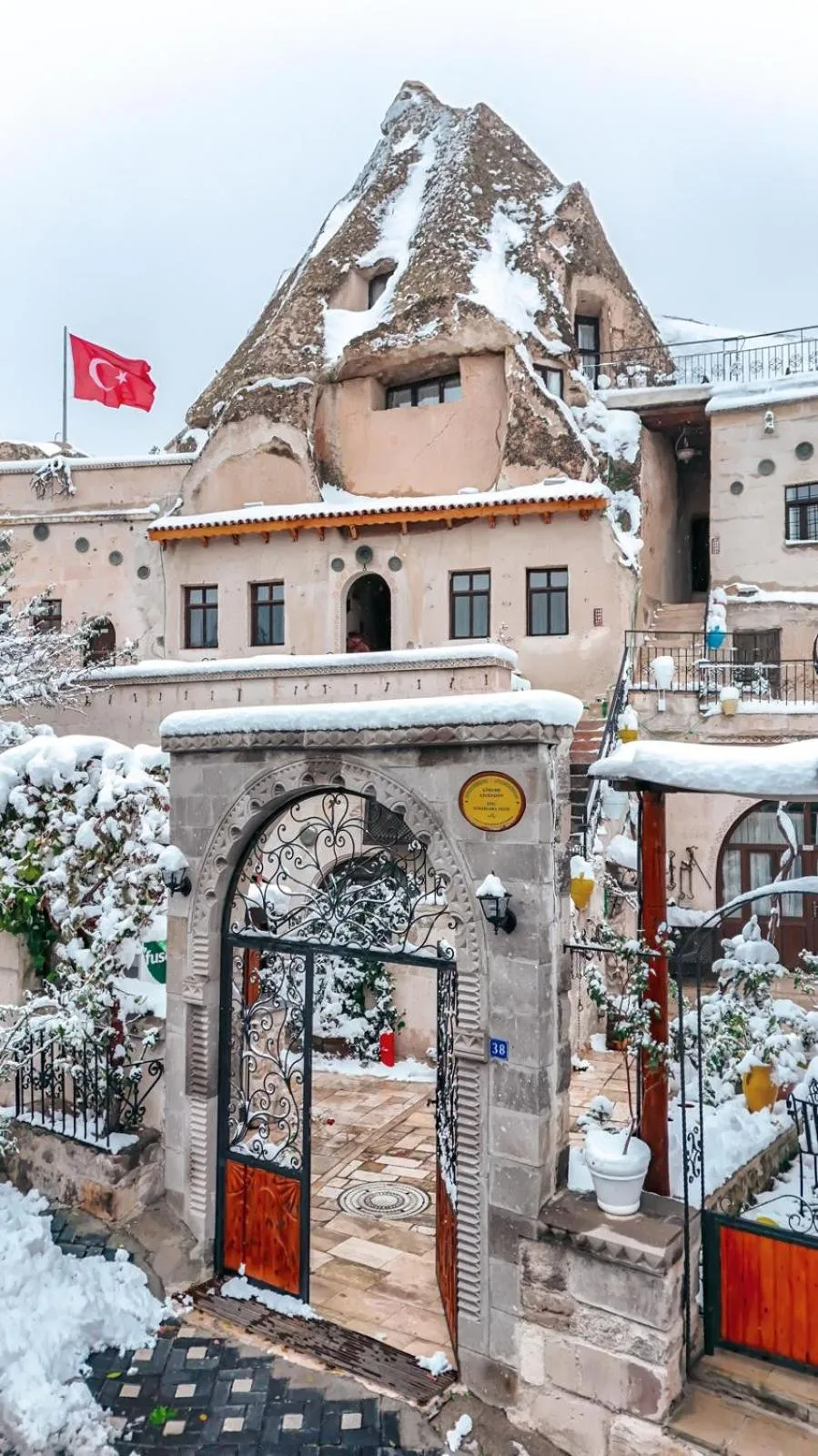 Property building in Ascension Cave Suites - Special Class