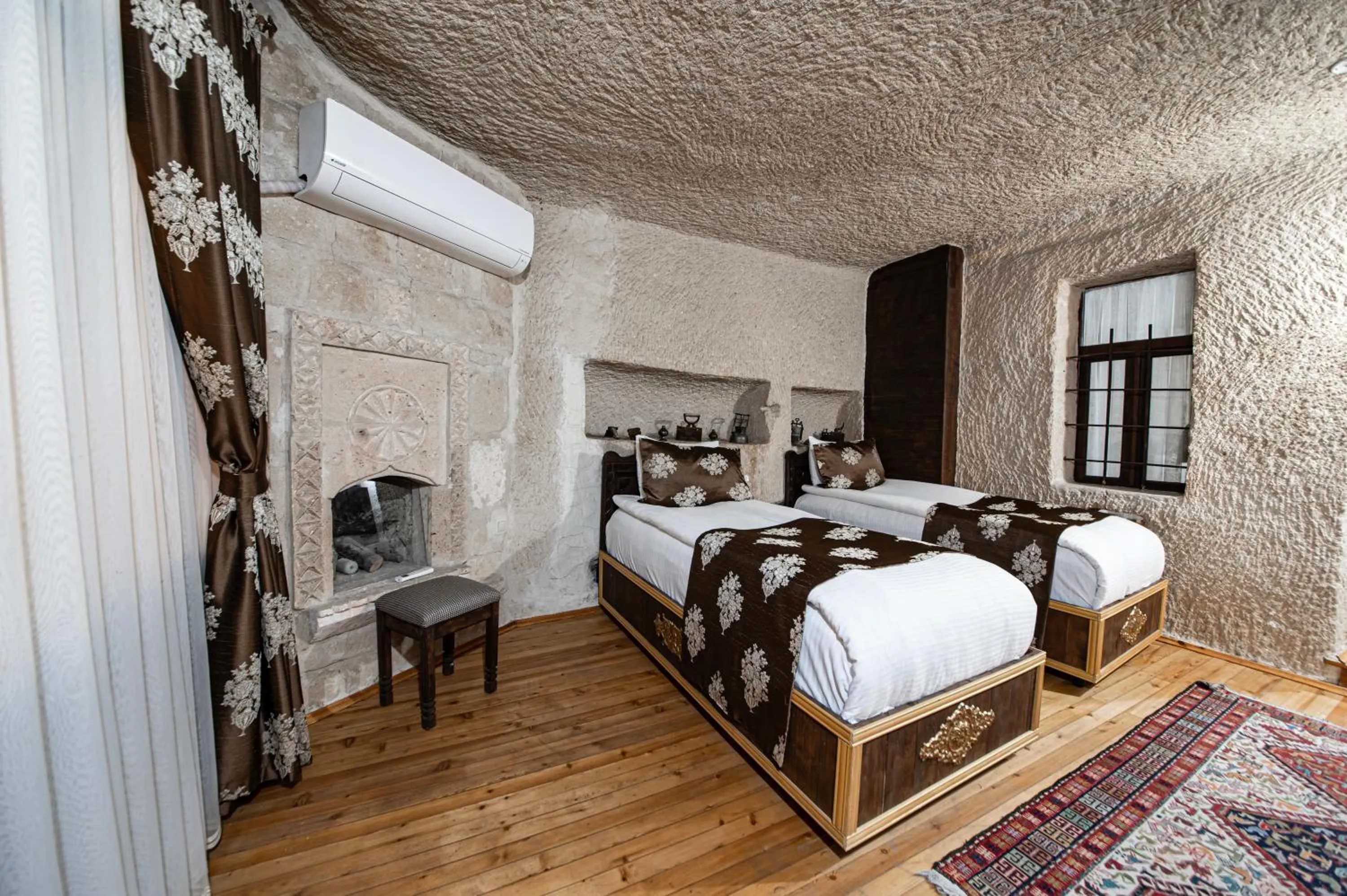 Bed in Ascension Cave Suites - Special Class