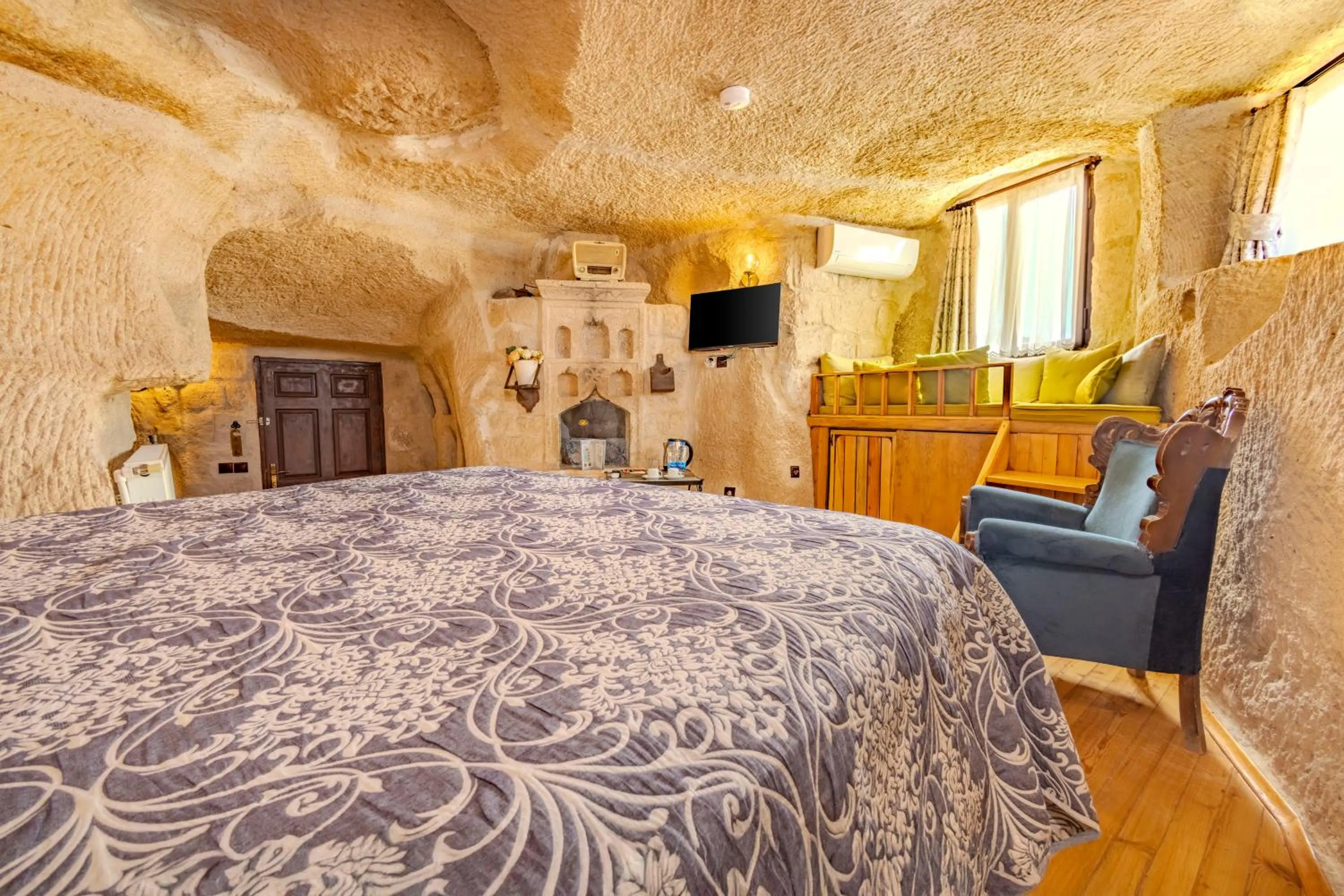 Bed in Ascension Cave Suites - Special Class