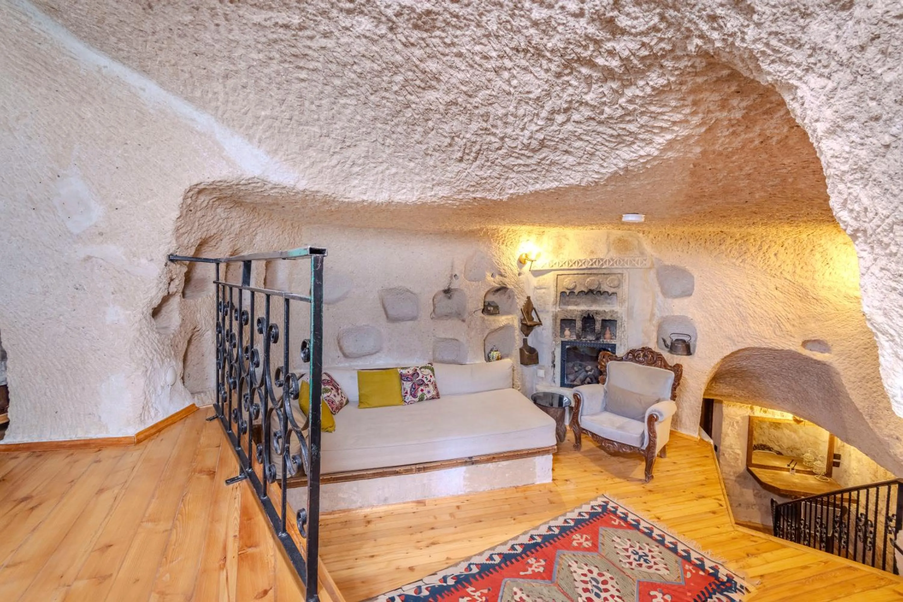 Living room, Bed in Ascension Cave Suites - Special Class