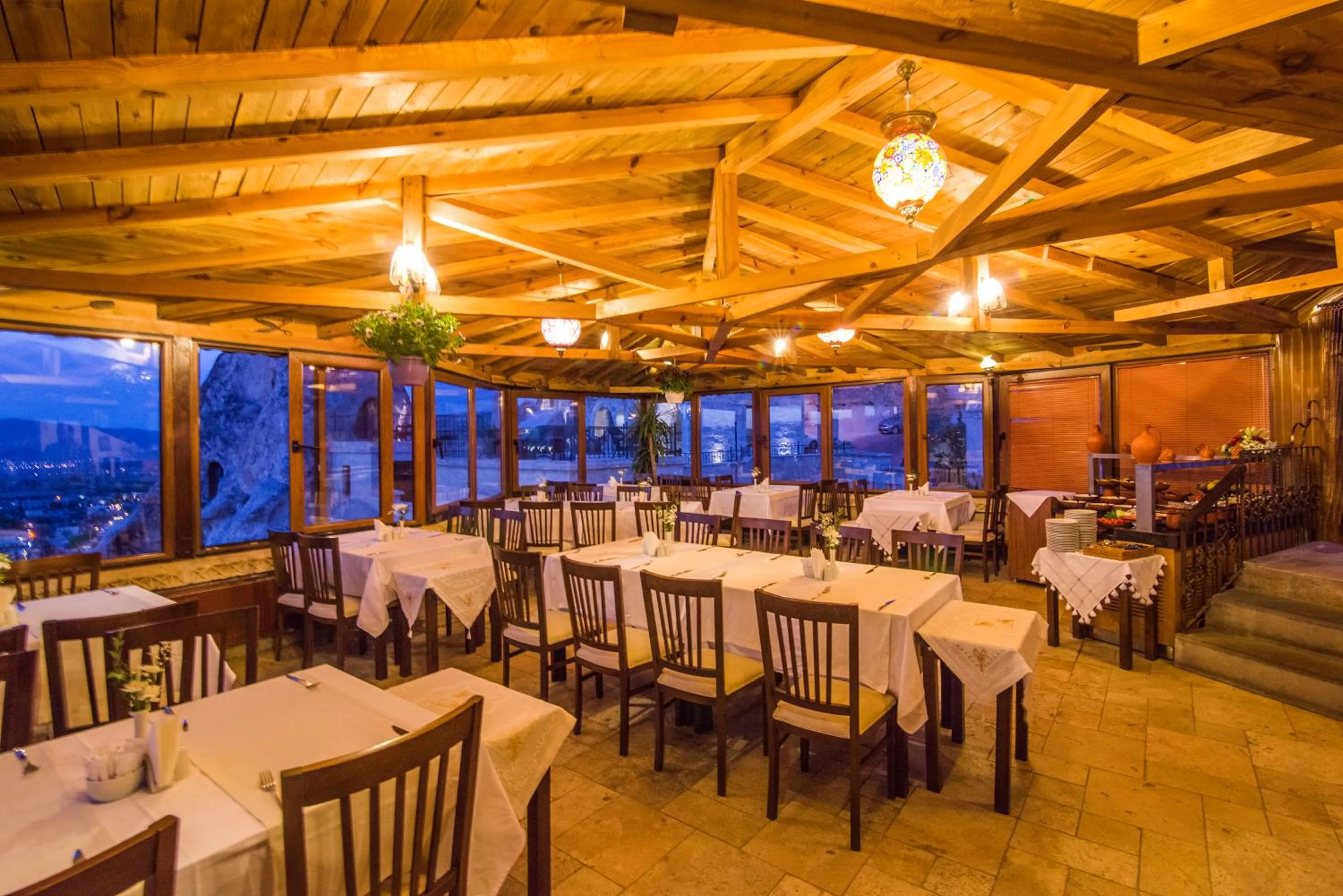 Restaurant/places to eat in Ascension Cave Suites - Special Class