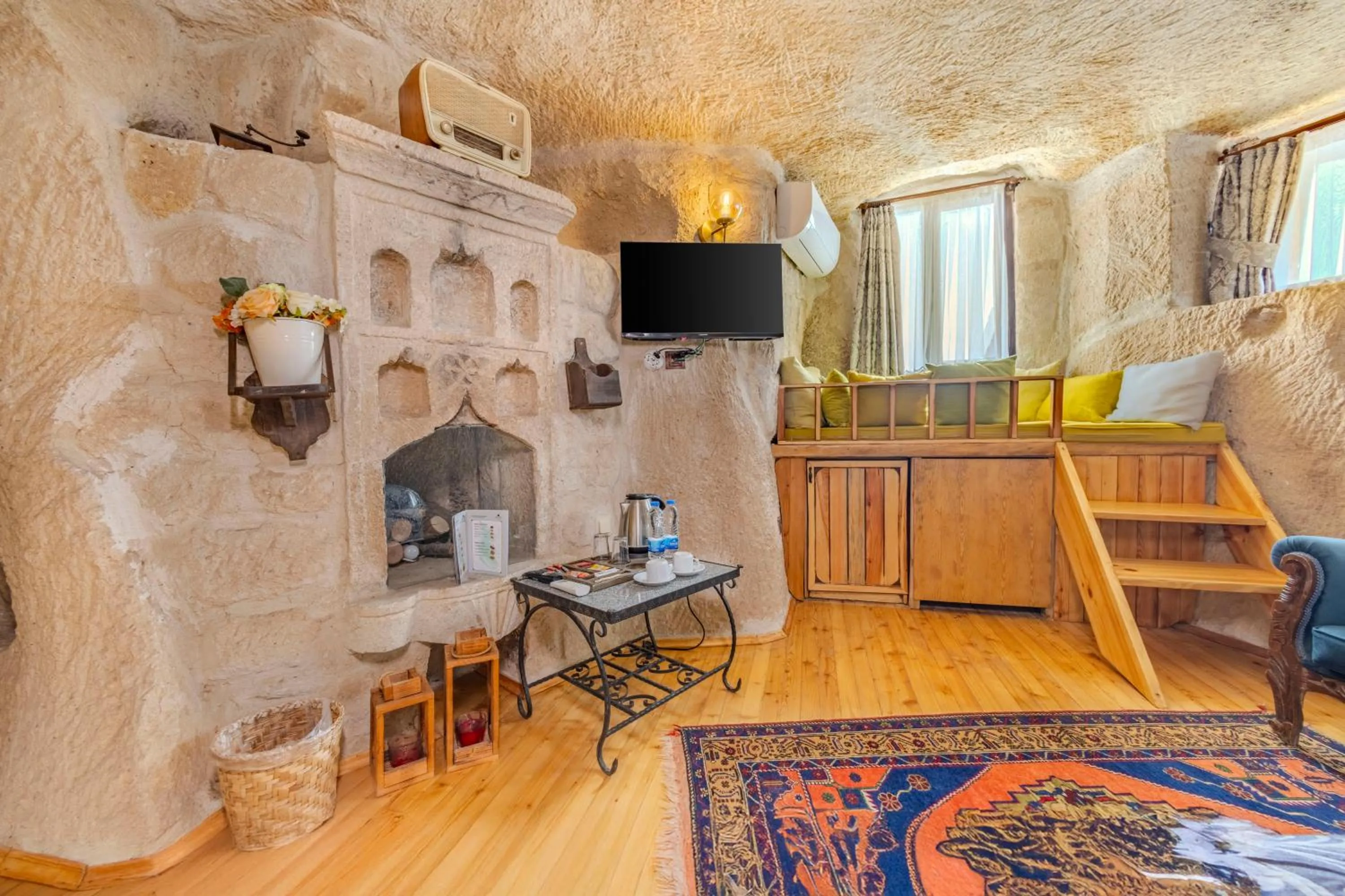 Communal lounge/ TV room in Ascension Cave Suites - Special Class