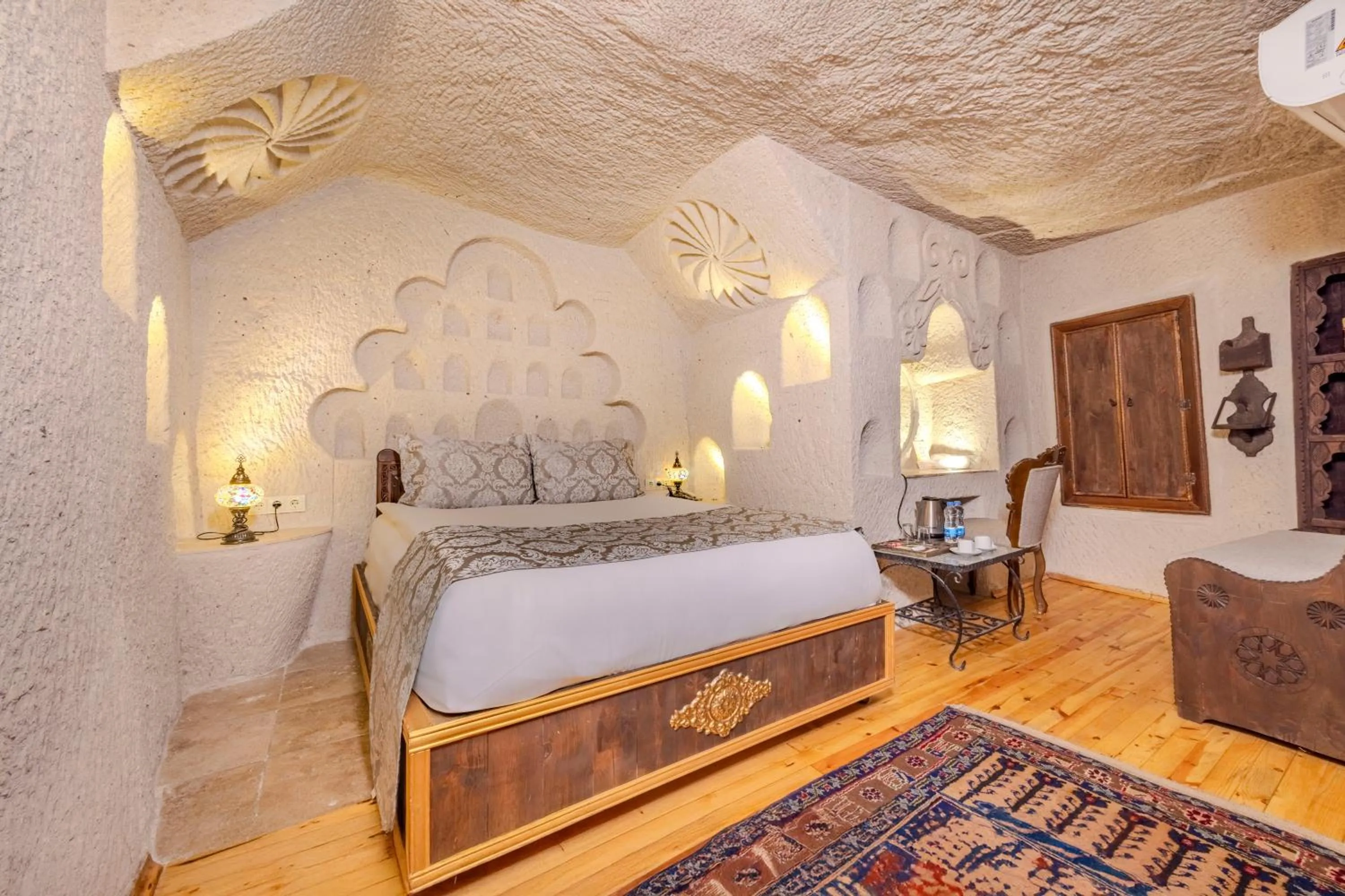 Bed in Ascension Cave Suites - Special Class