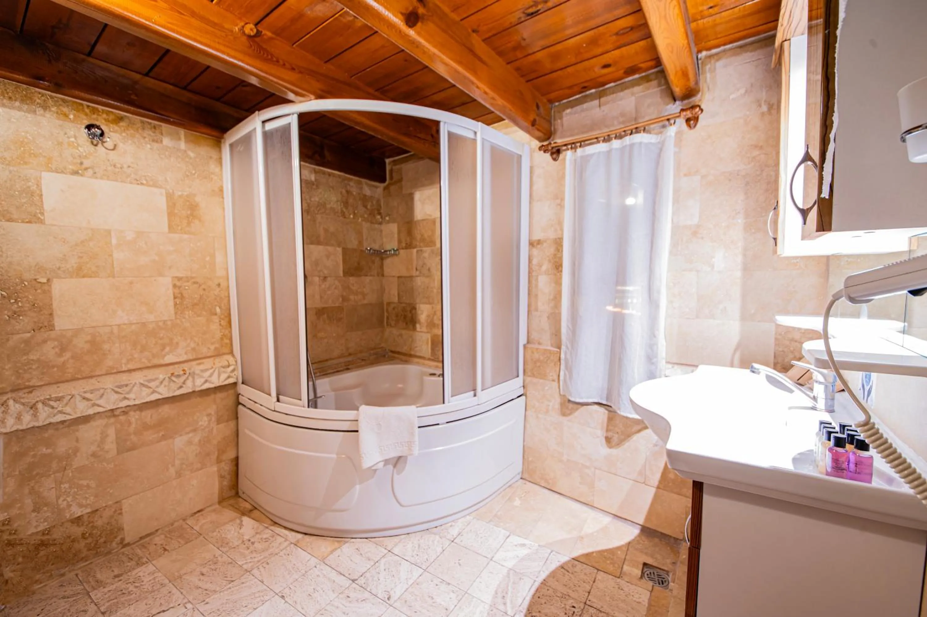 Photo of the whole room in Ascension Cave Suites - Special Class