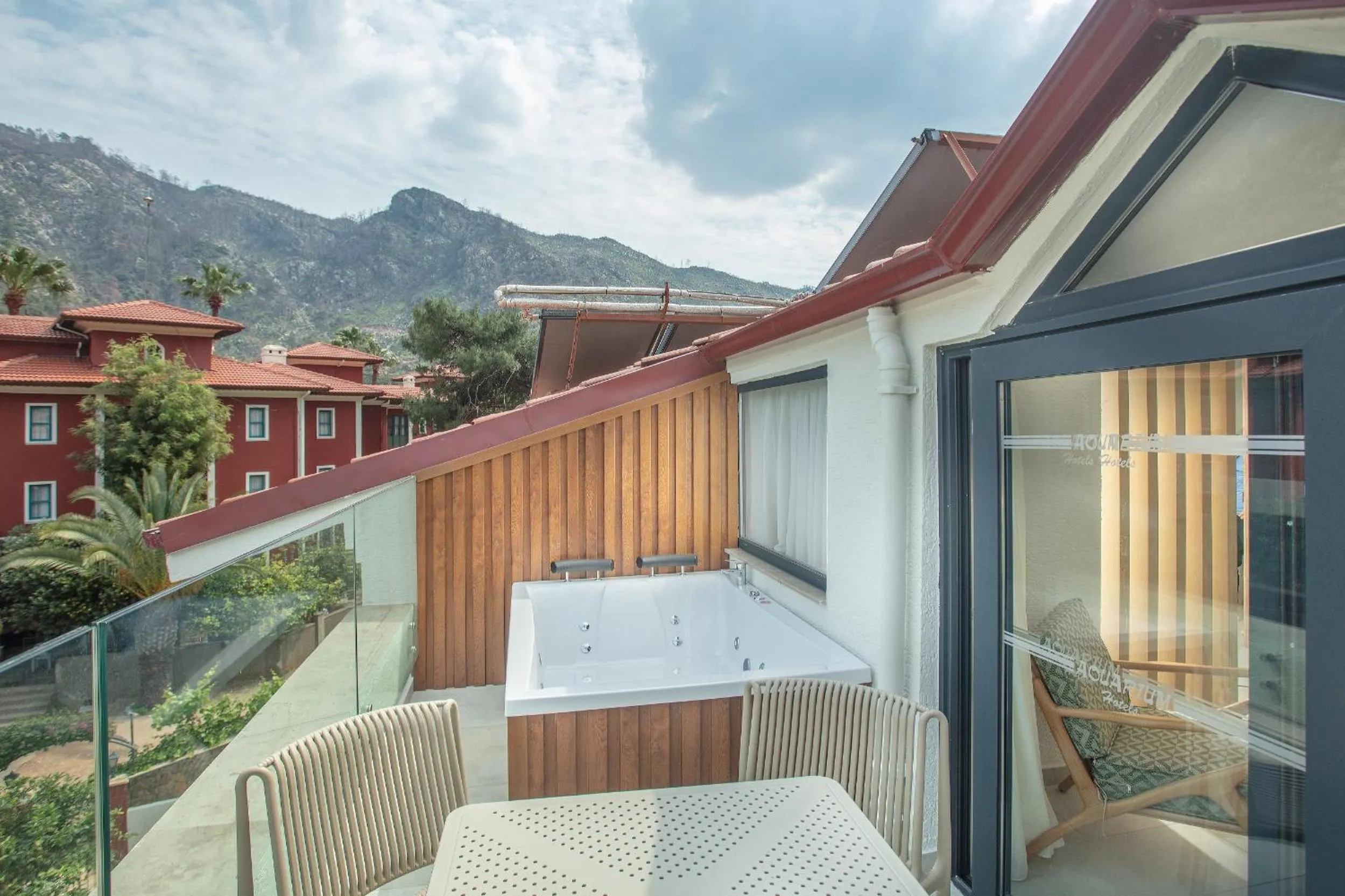Balcony/Terrace in Grand Aquarium