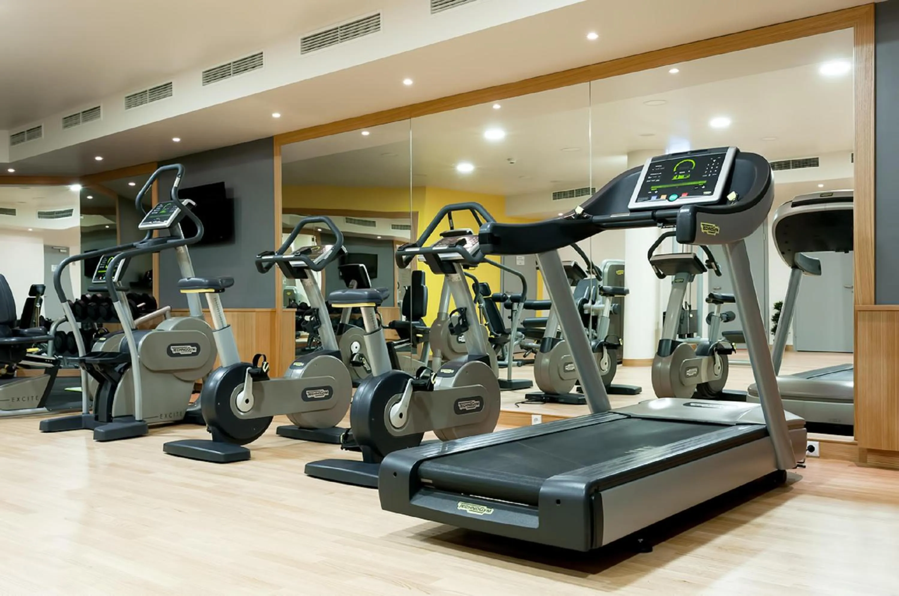 Fitness centre/facilities in Radisson Blu Hotel Krakow