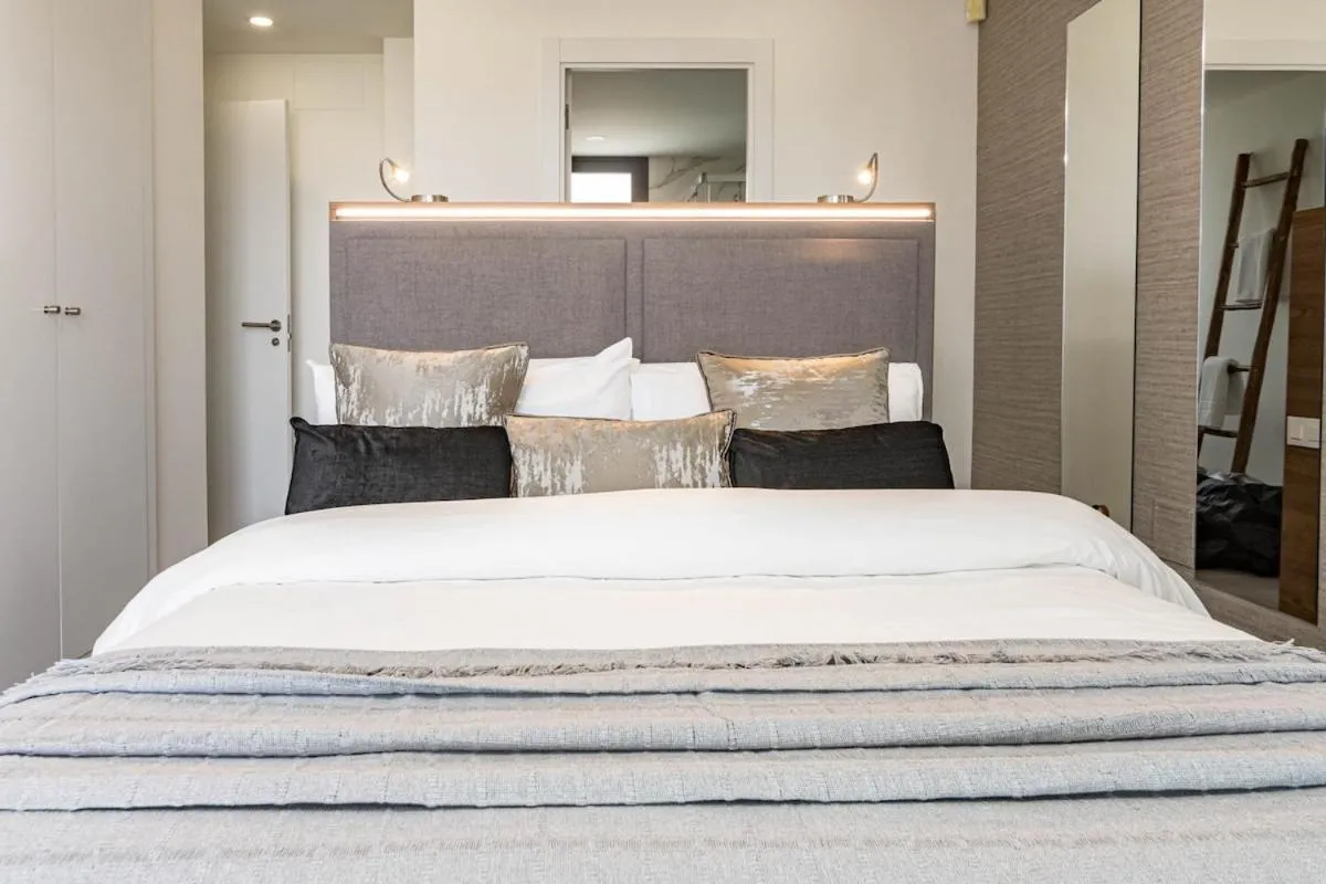 Other, Bed in Oasis325- Top class penthouse with stunning views