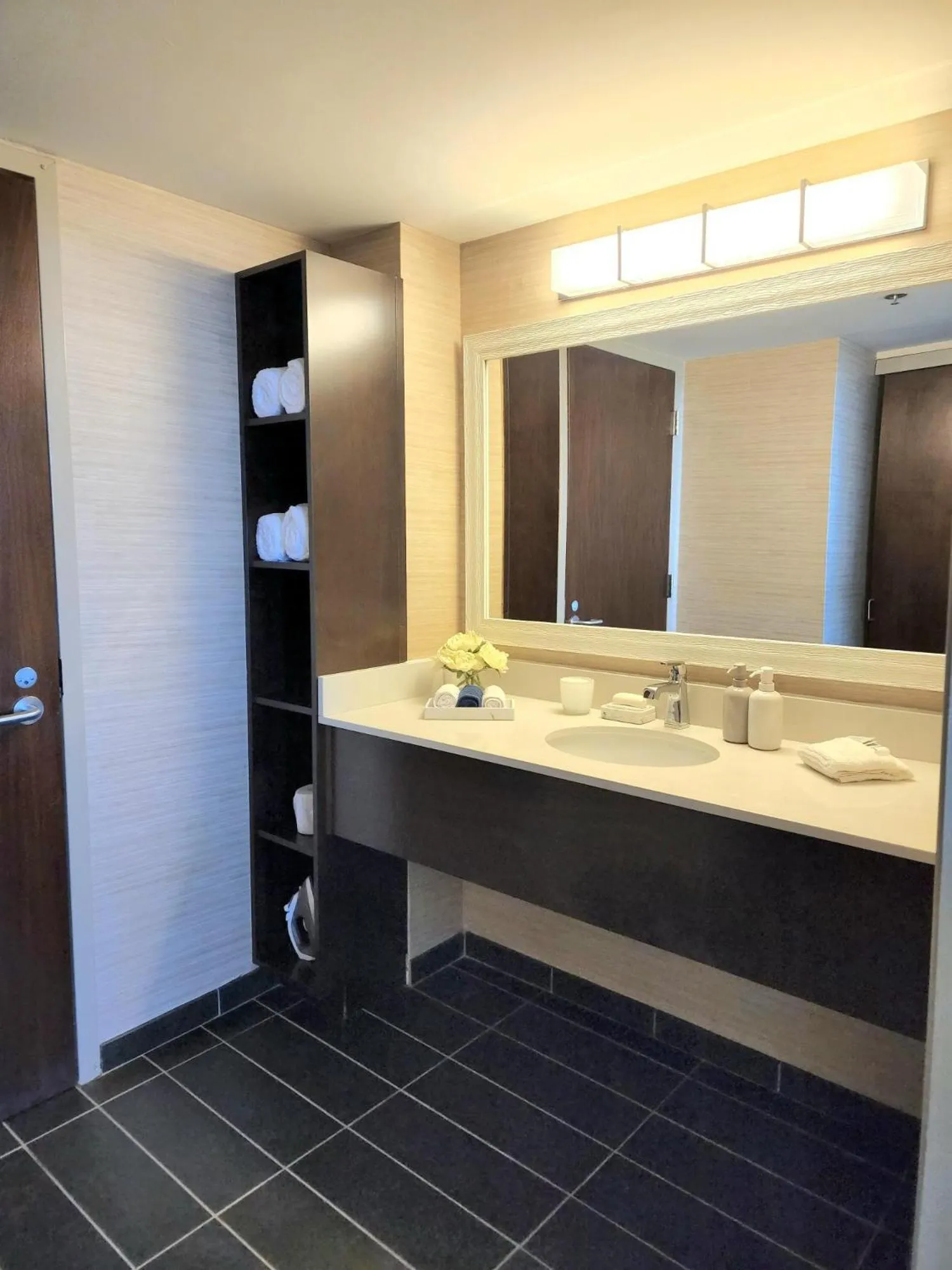 Illinois Beach Hotel