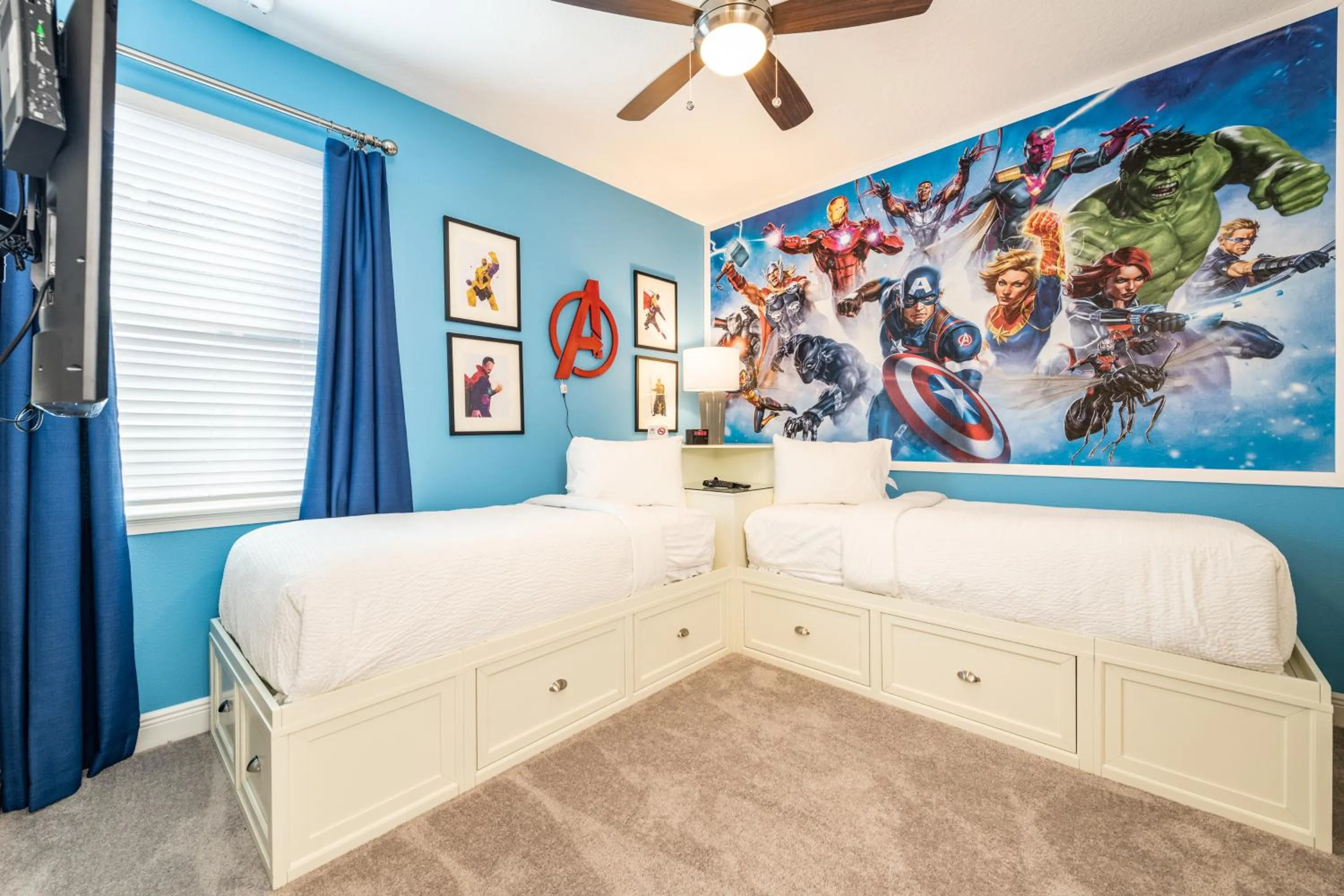 Bed in Encore Resort and Water Park at Reunion by Rentyl