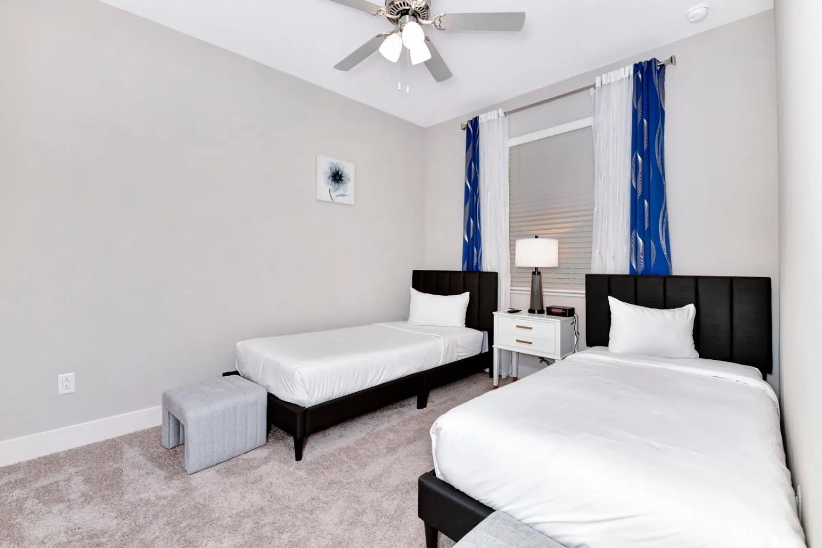 Bed in Encore Resort and Water Park at Reunion by Rentyl