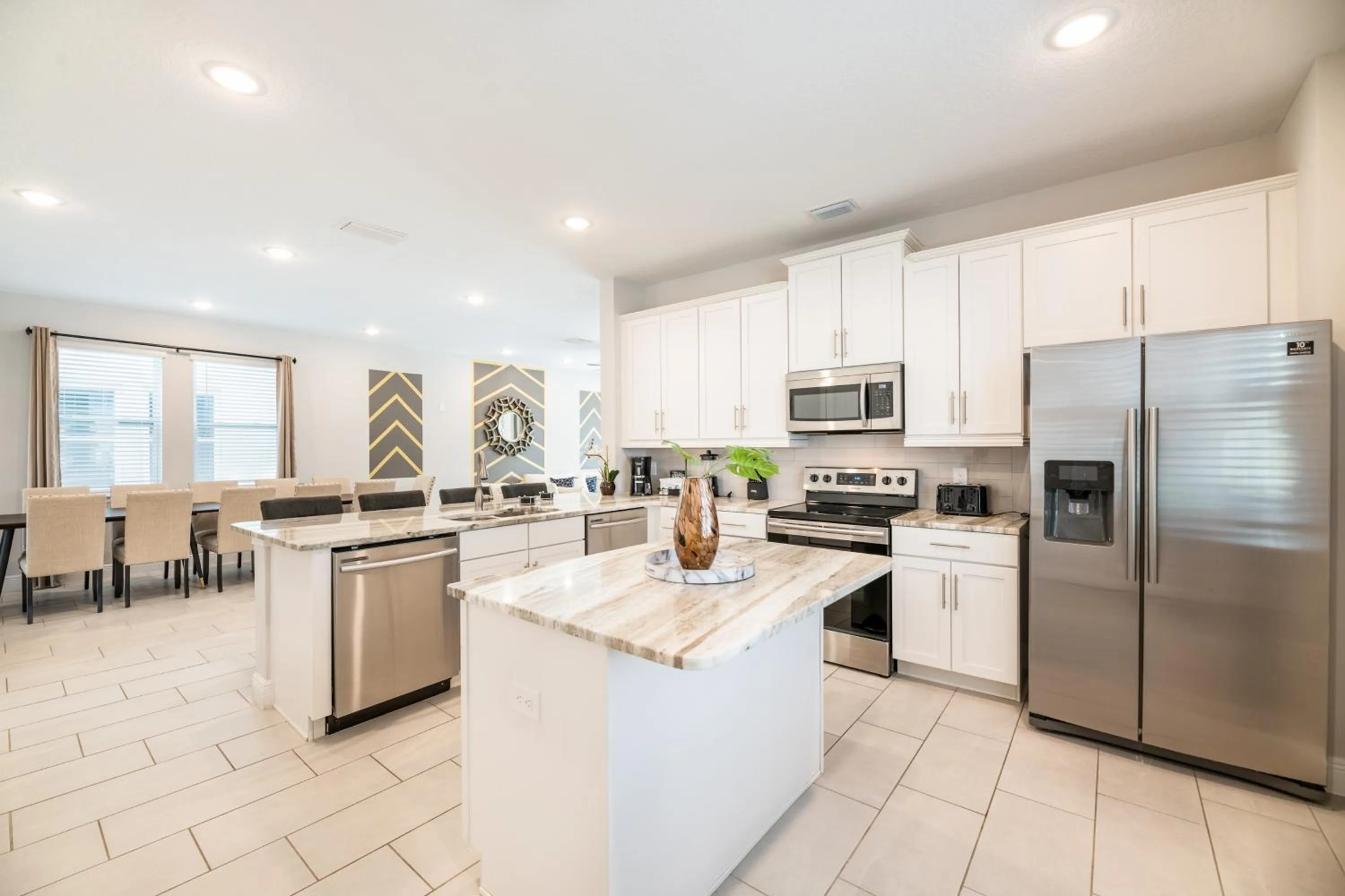 Kitchen or kitchenette in Encore Resort and Water Park at Reunion by Rentyl