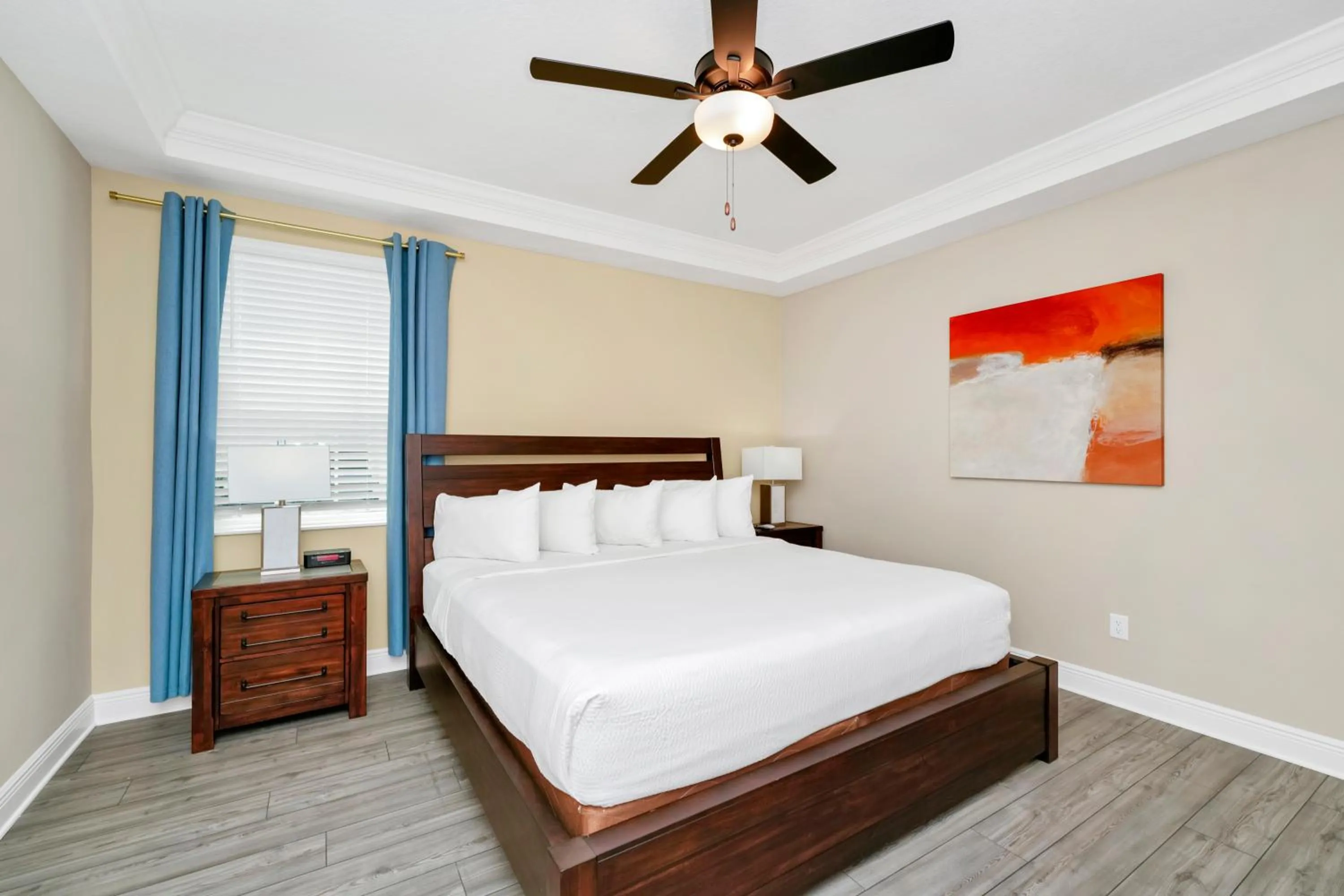 Bed in Encore Resort and Water Park at Reunion by Rentyl