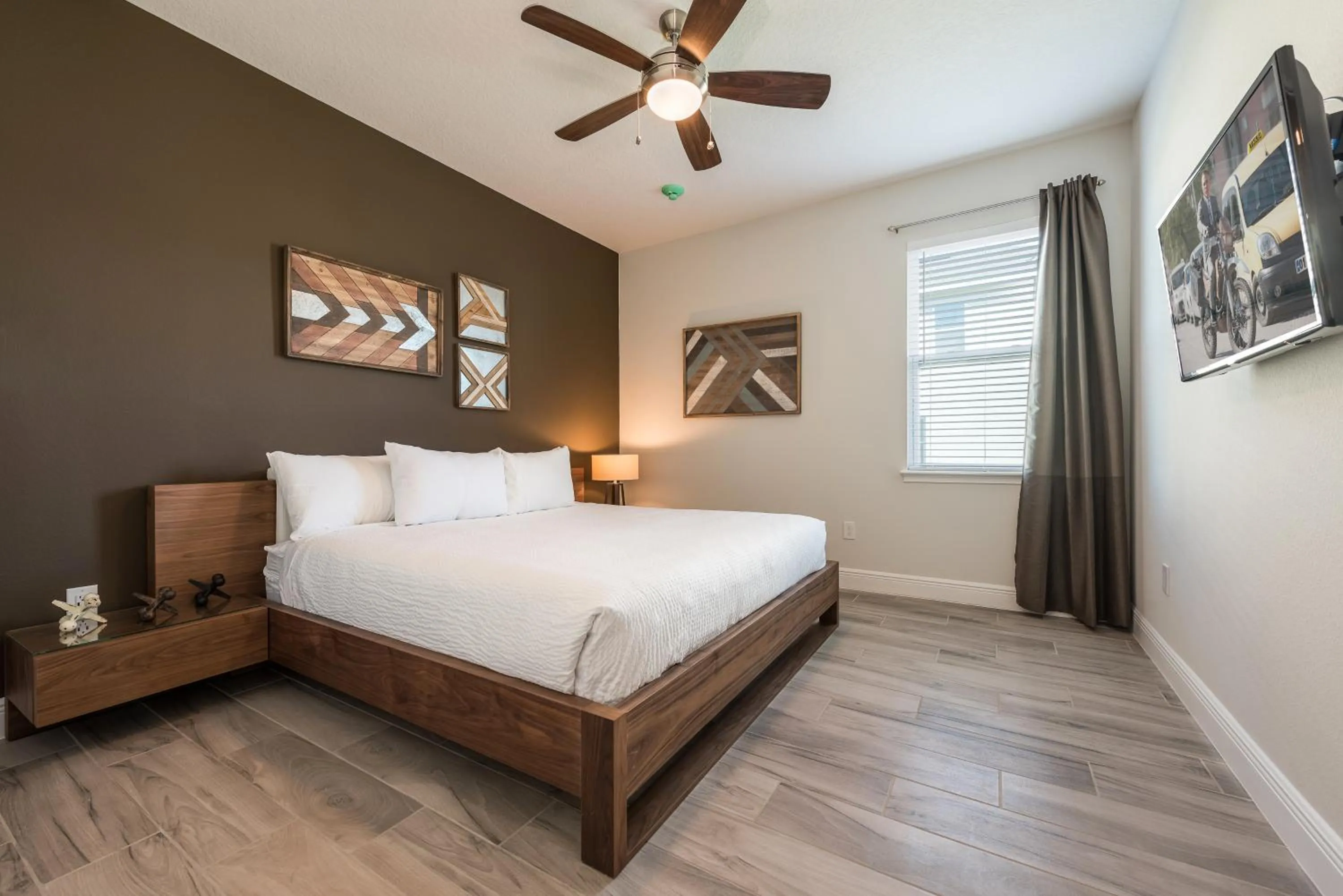 Bed in Encore Resort and Water Park at Reunion by Rentyl