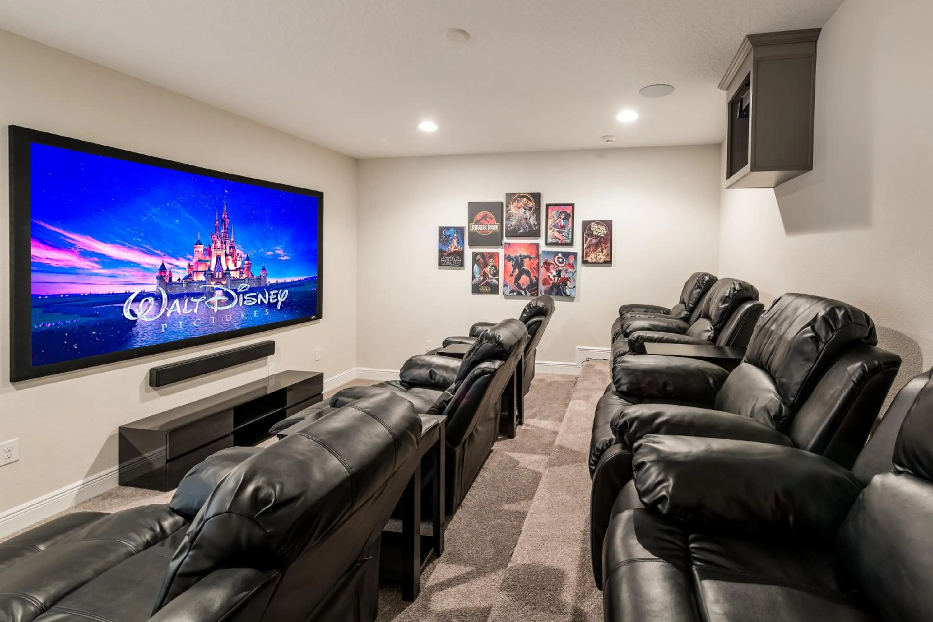 Communal lounge/ TV room in Encore Resort and Water Park at Reunion by Rentyl