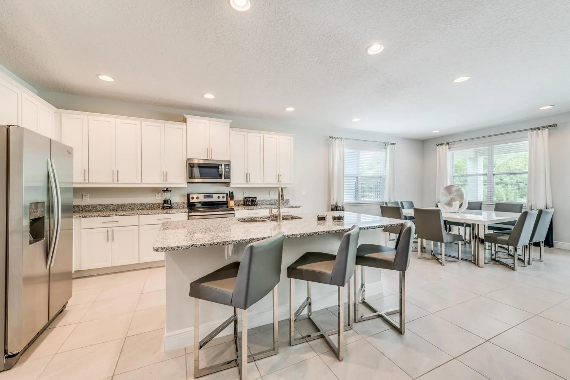 Kitchen or kitchenette in Encore Resort and Water Park at Reunion by Rentyl