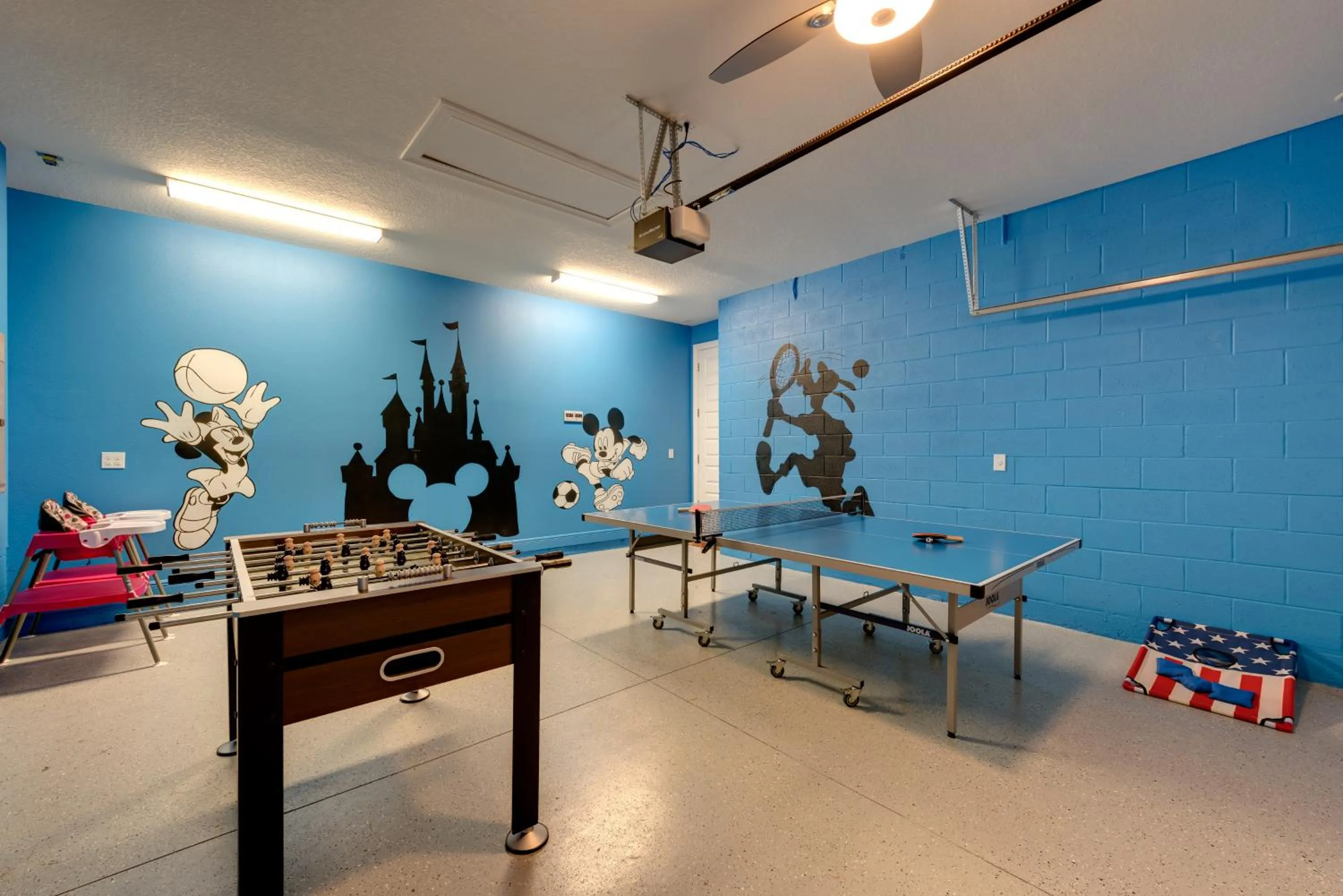 Game Room in Encore Resort and Water Park at Reunion by Rentyl