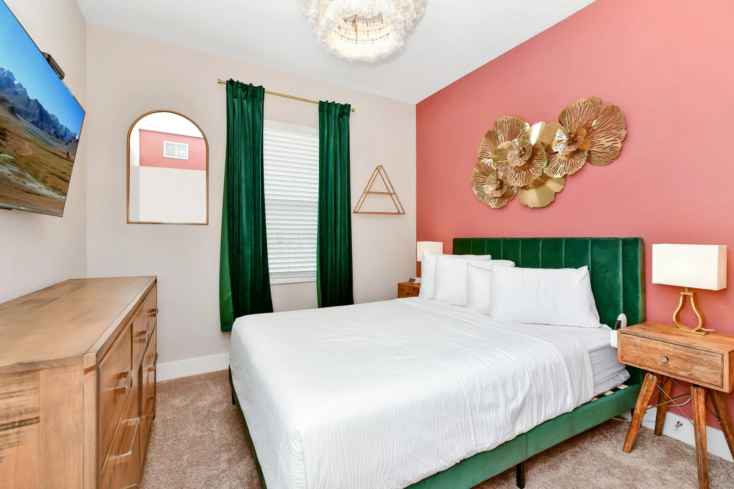 Bed in Encore Resort and Water Park at Reunion by Rentyl