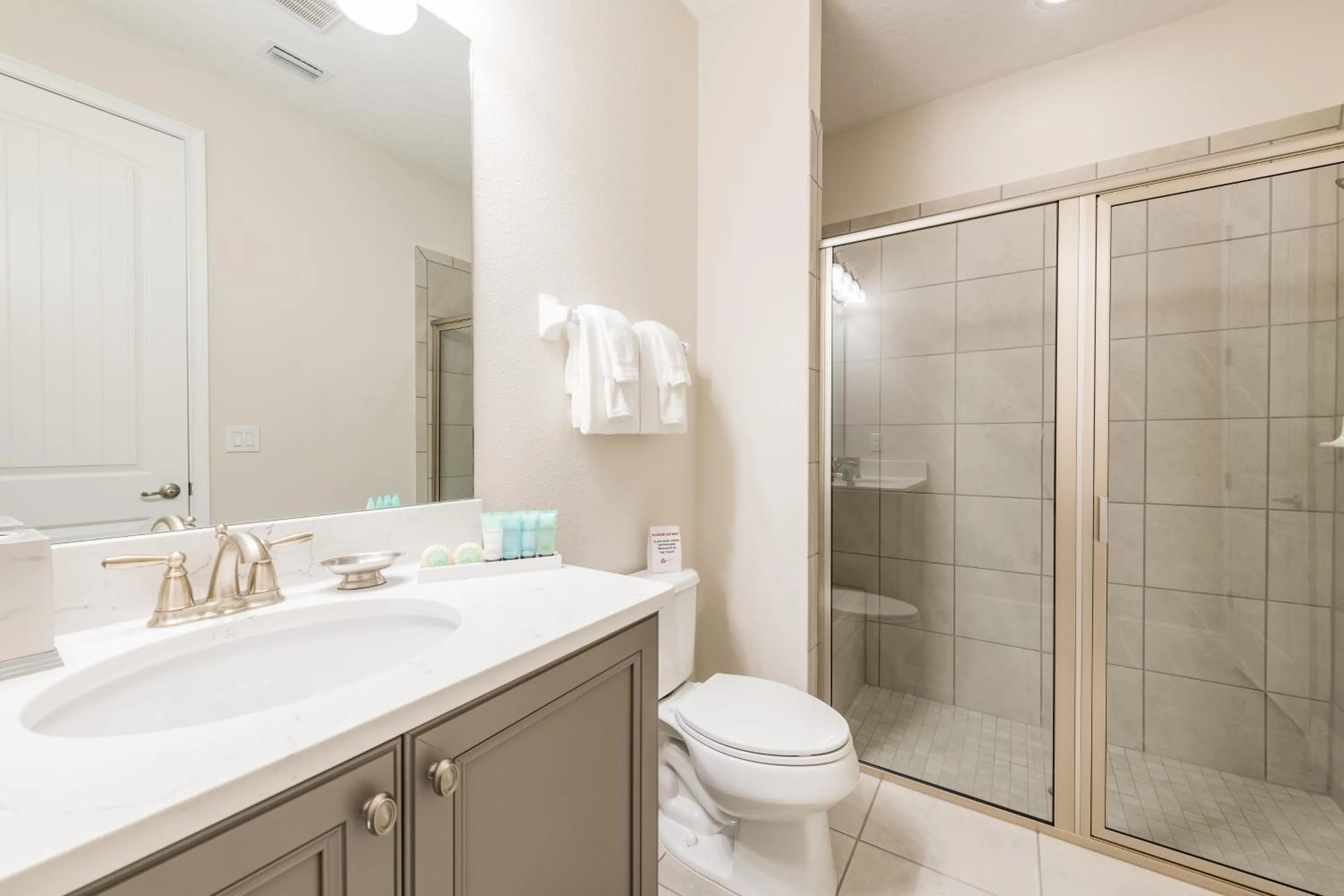 Shower in Encore Resort and Water Park at Reunion by Rentyl