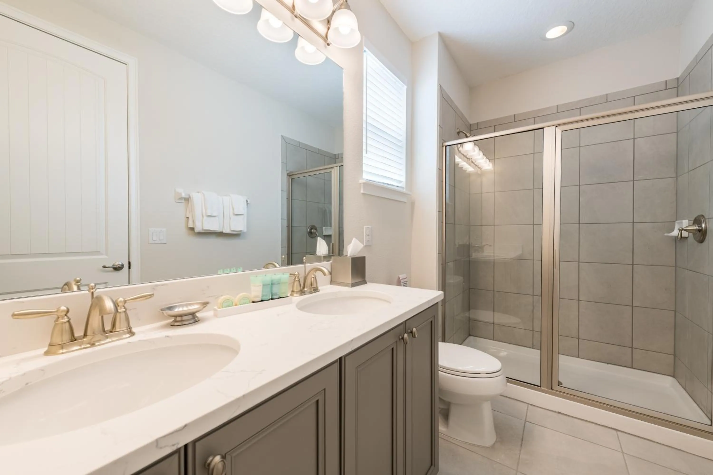 Shower in Encore Resort and Water Park at Reunion by Rentyl