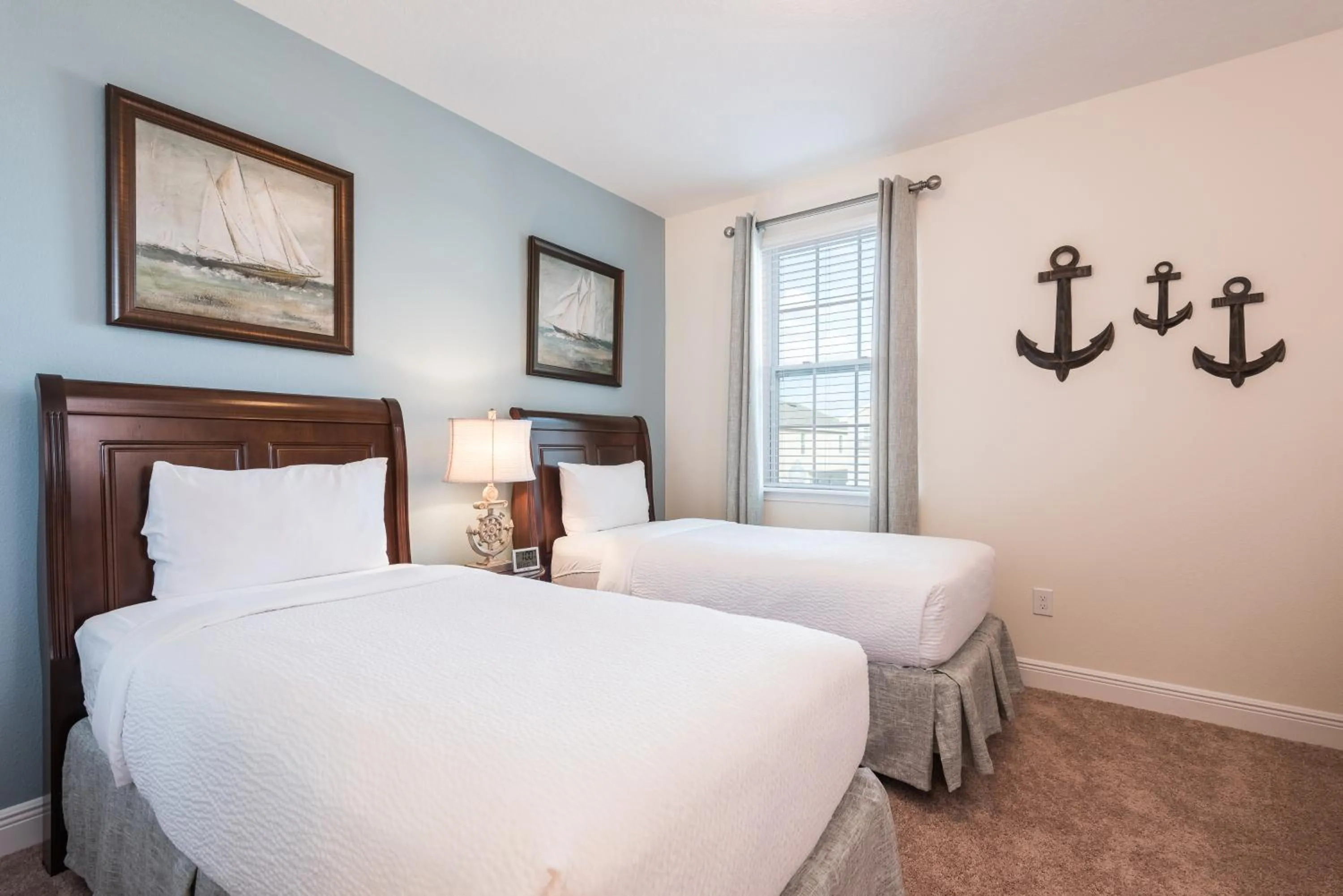 Bed in Encore Resort and Water Park at Reunion by Rentyl