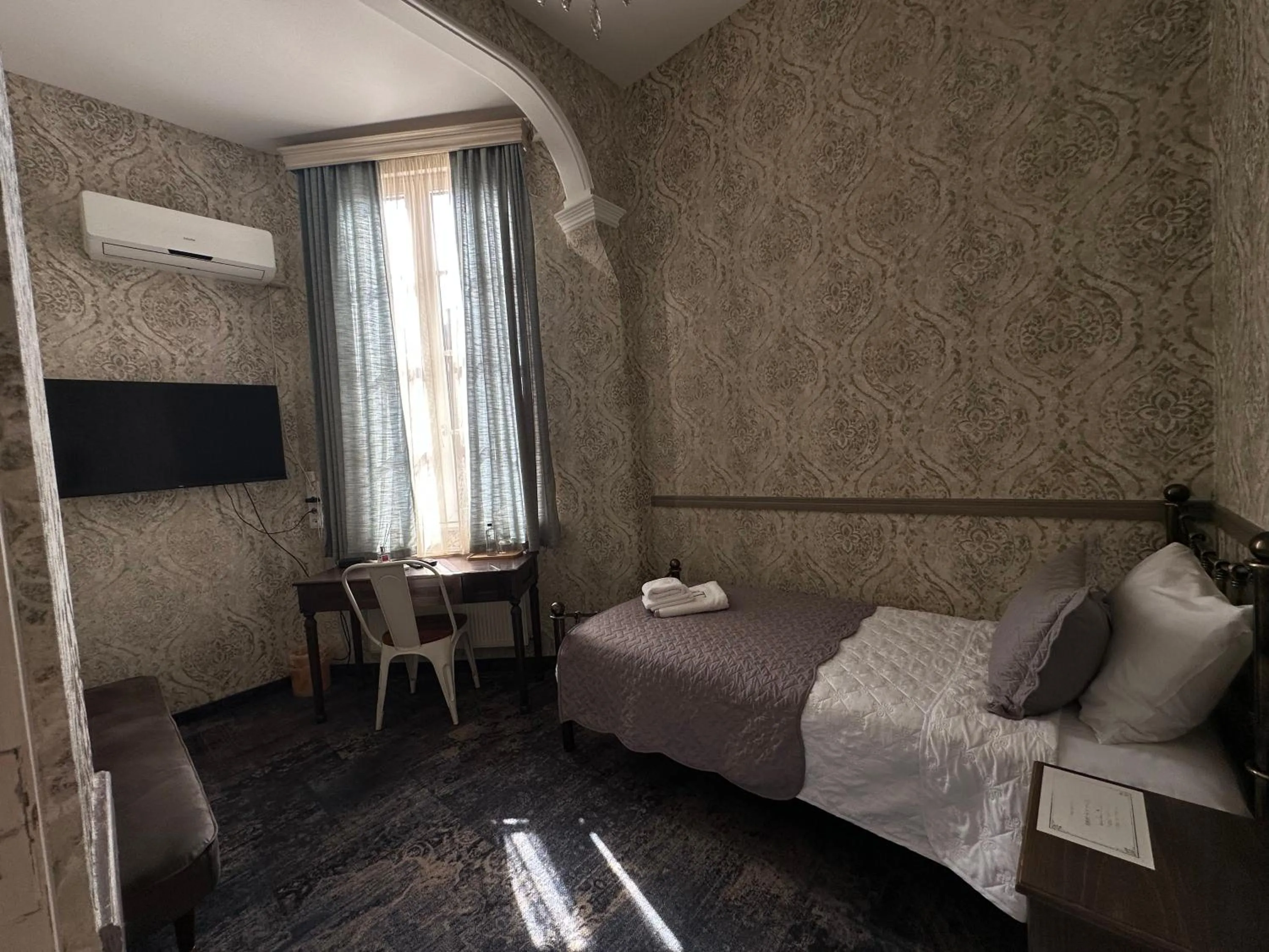 Bed in Boutique Hotel Alegria