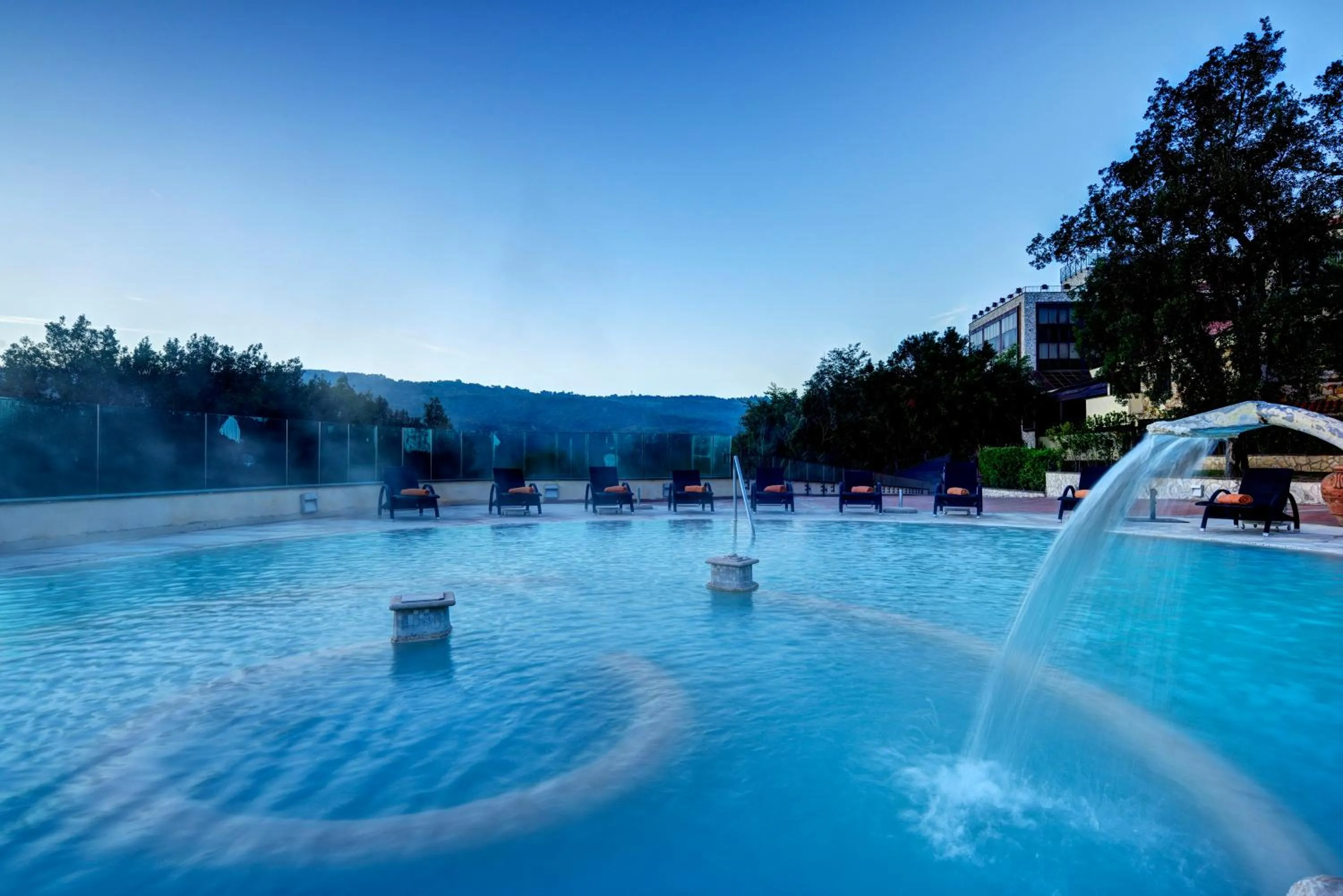 Hot Tub in Mercure Petriolo Siena Terme Spa Hotel