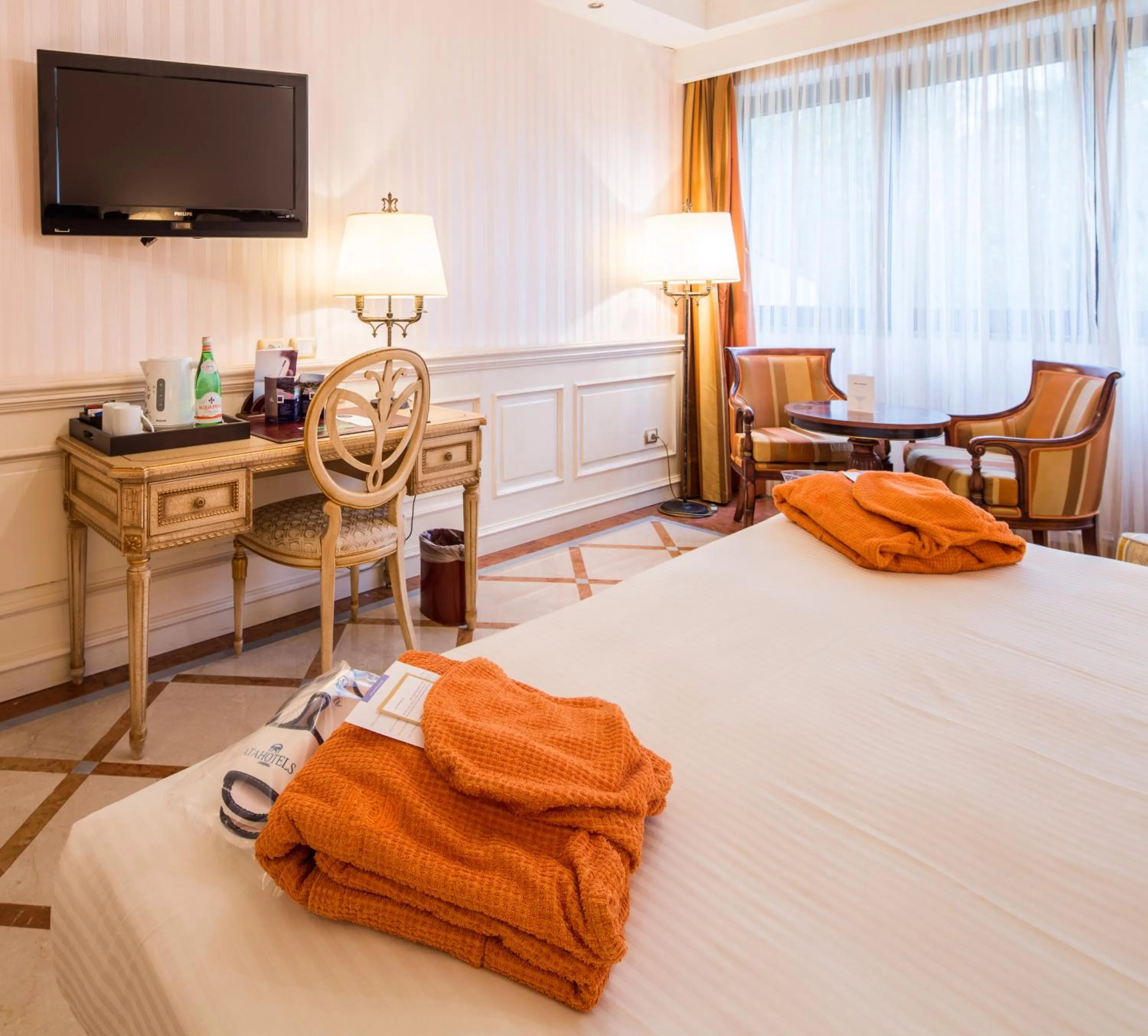 Photo of the whole room, Bed in Mercure Petriolo Siena Terme Spa Hotel