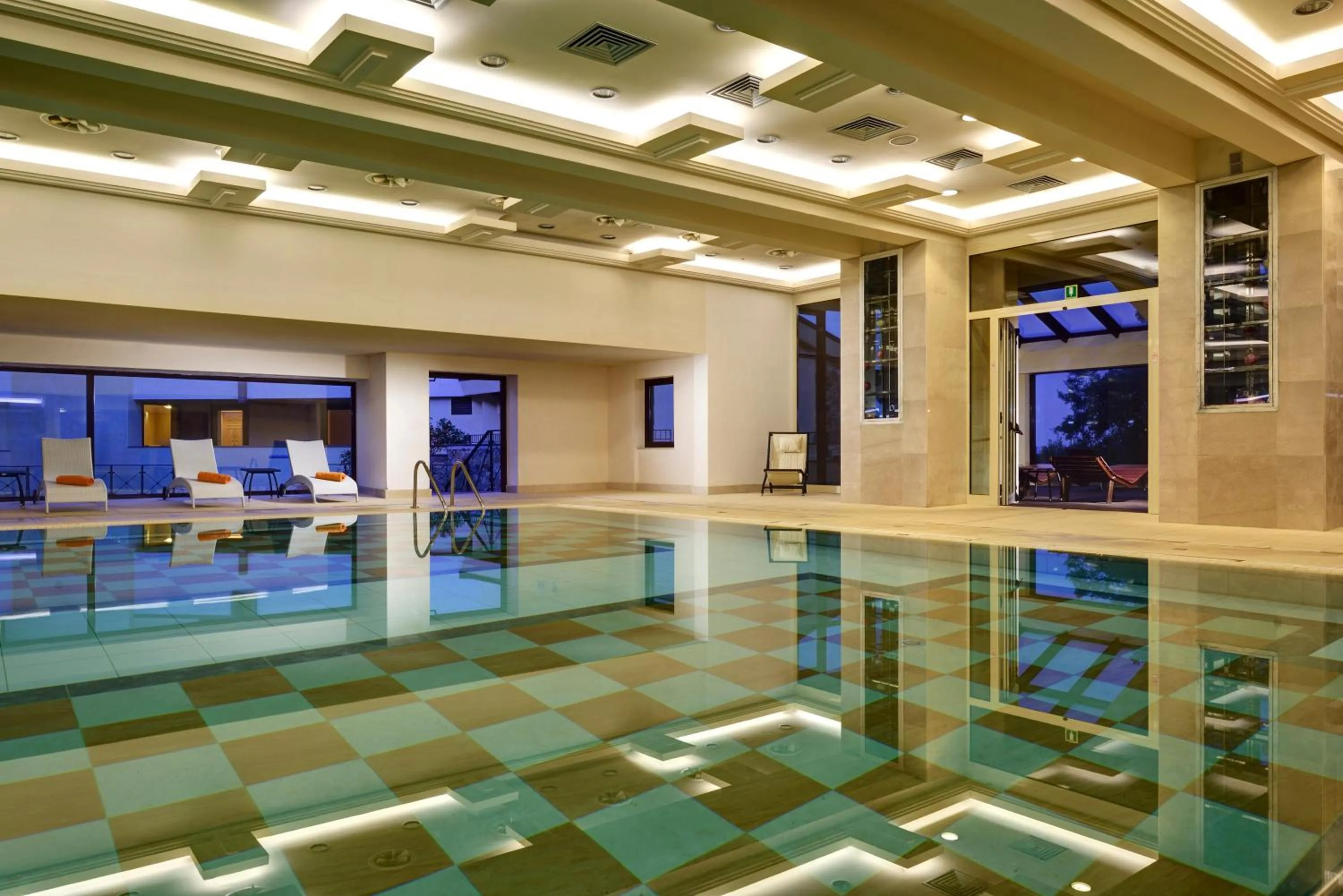Swimming pool in Mercure Petriolo Siena Terme Spa Hotel