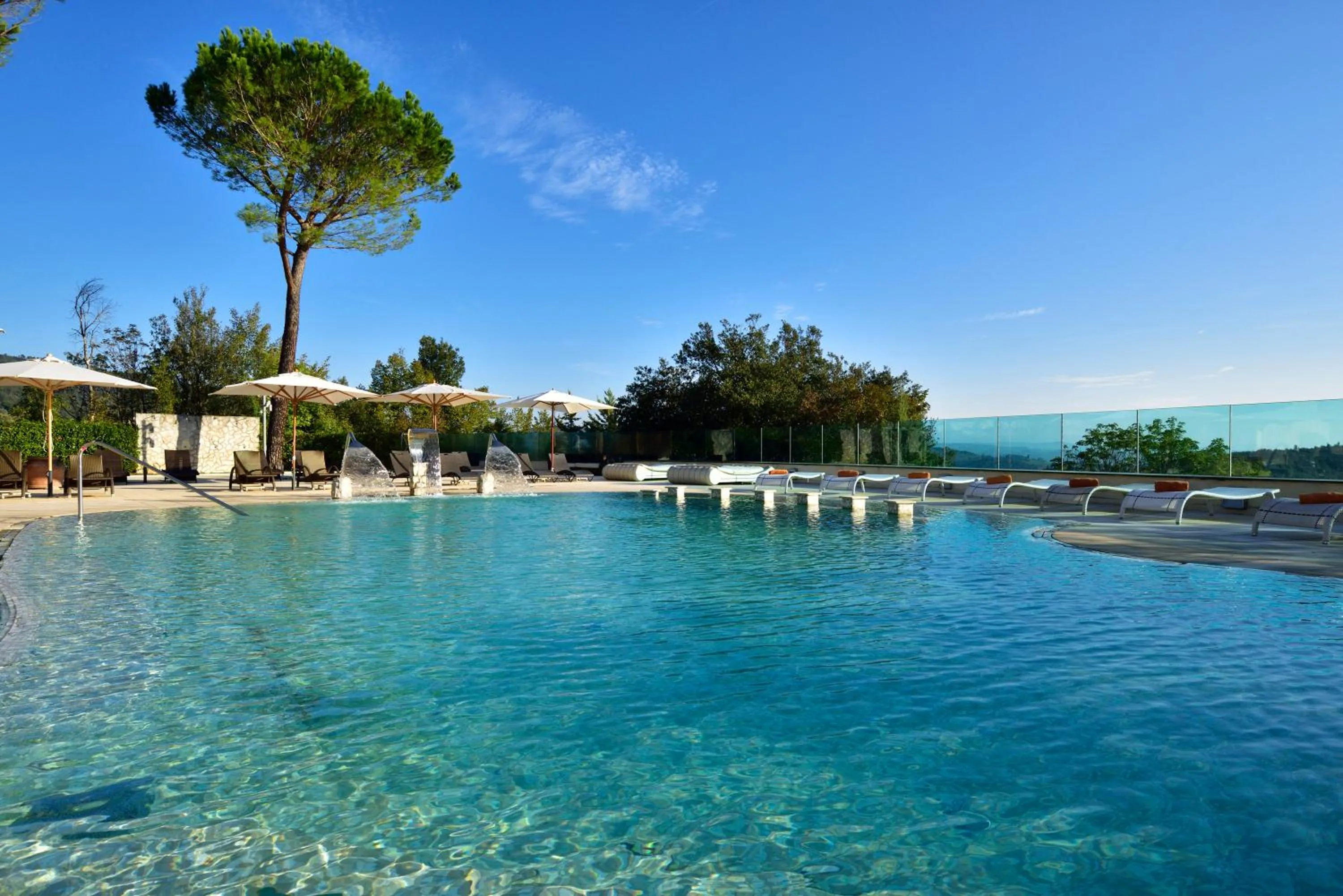 Swimming pool in Mercure Petriolo Siena Terme Spa Hotel