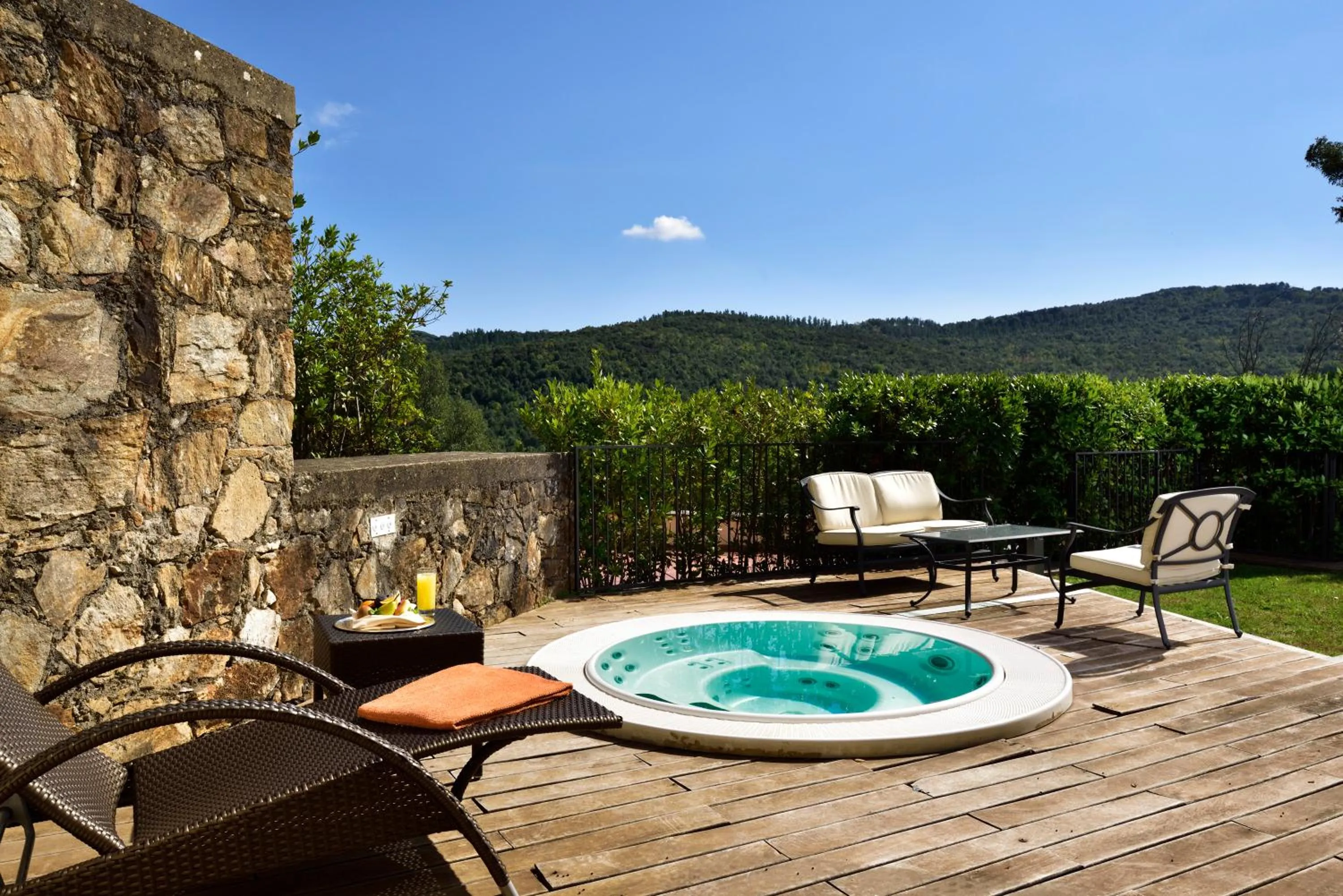 Swimming pool in Mercure Petriolo Siena Terme Spa Hotel