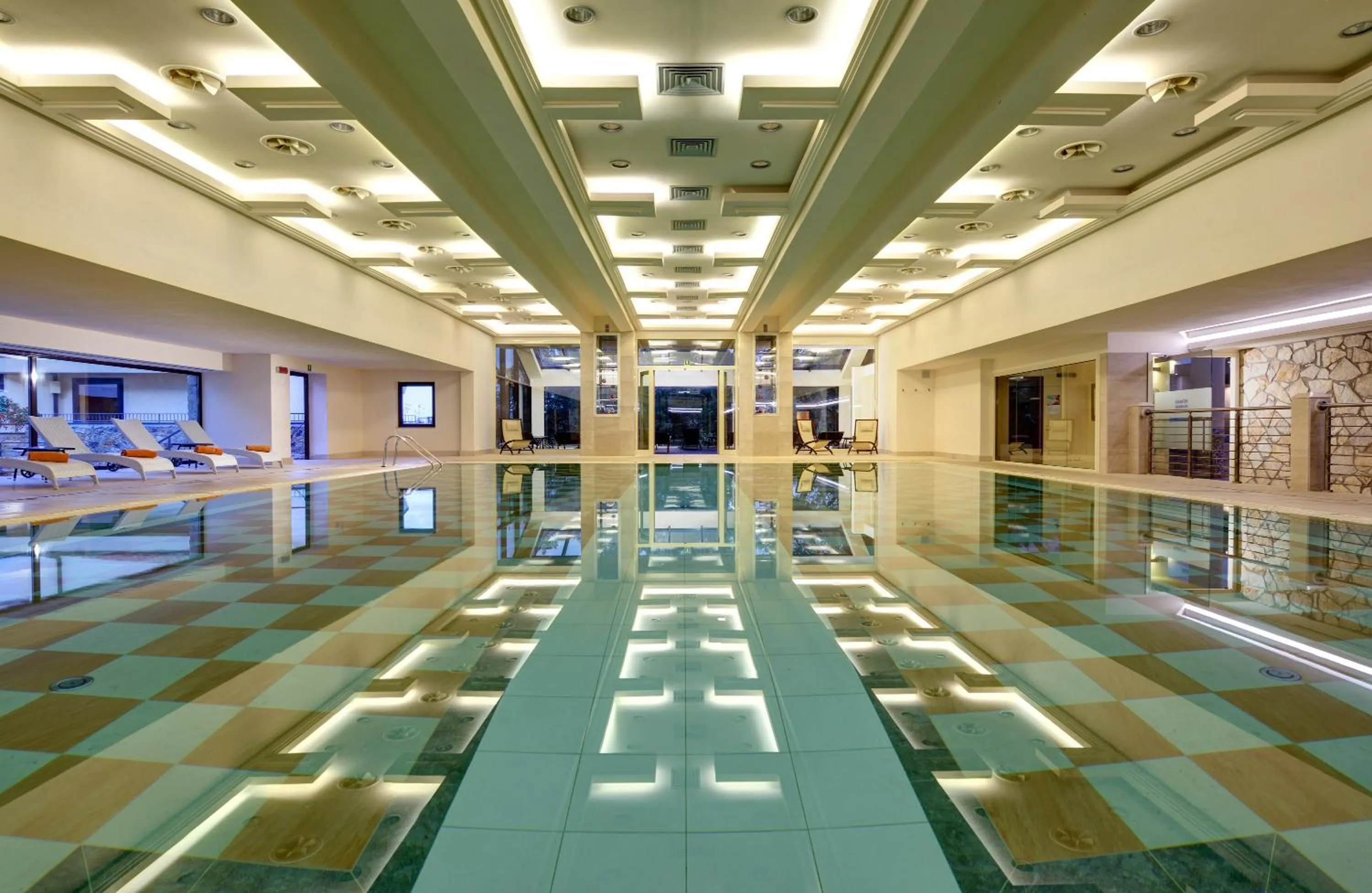 Swimming pool in Mercure Petriolo Siena Terme Spa Hotel