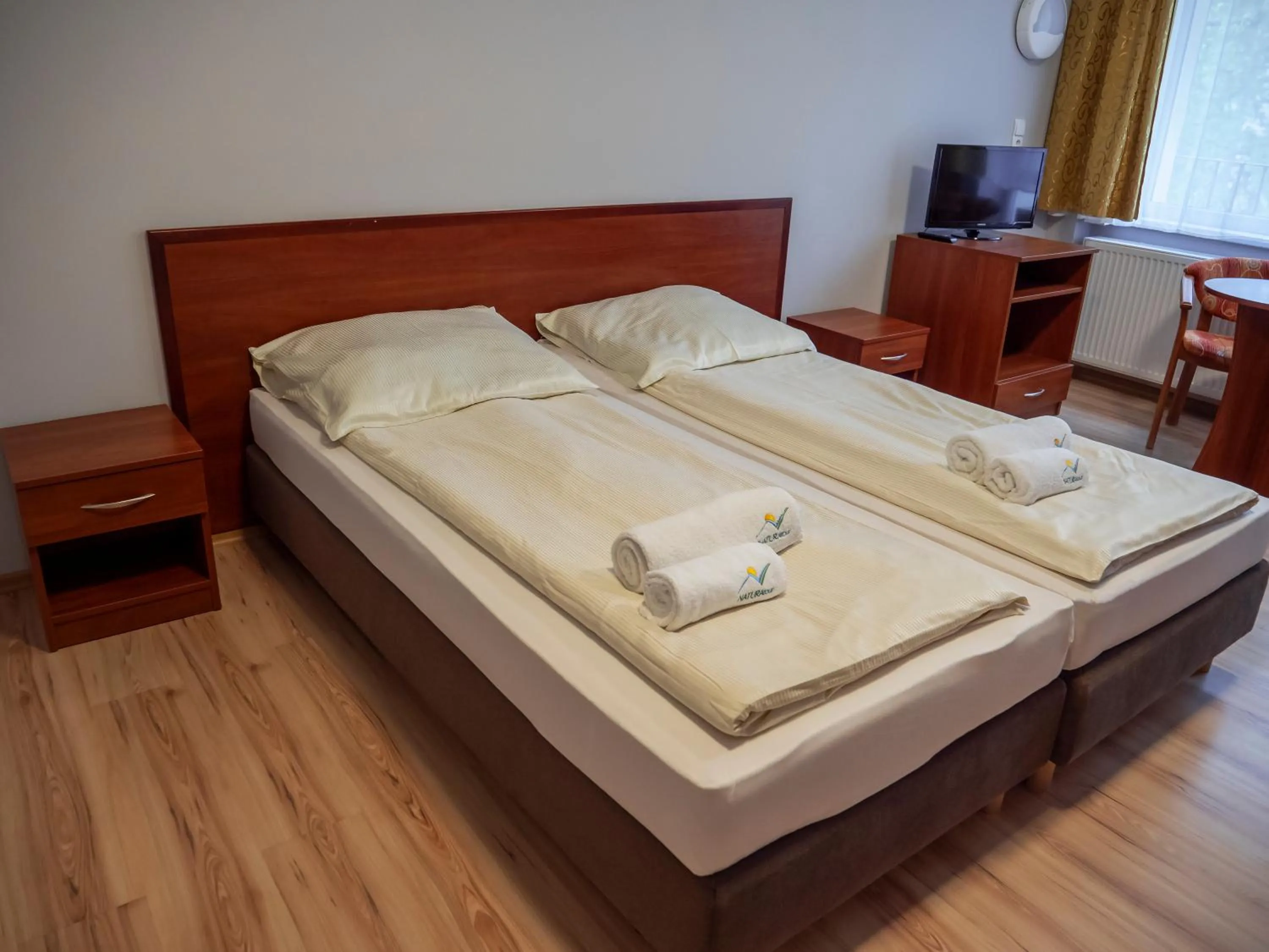 Bed in Słoneczny Brzeg Natura Tour