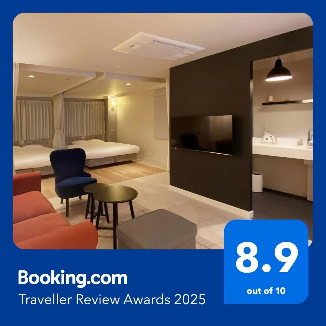 Photo of the whole room in precious days inn