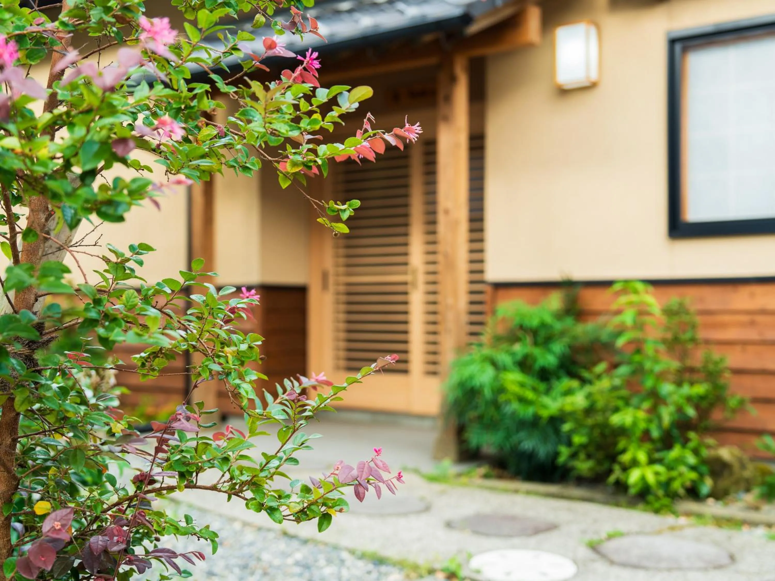 Property building in Yufuin Hanarenoyado Yukagetsu