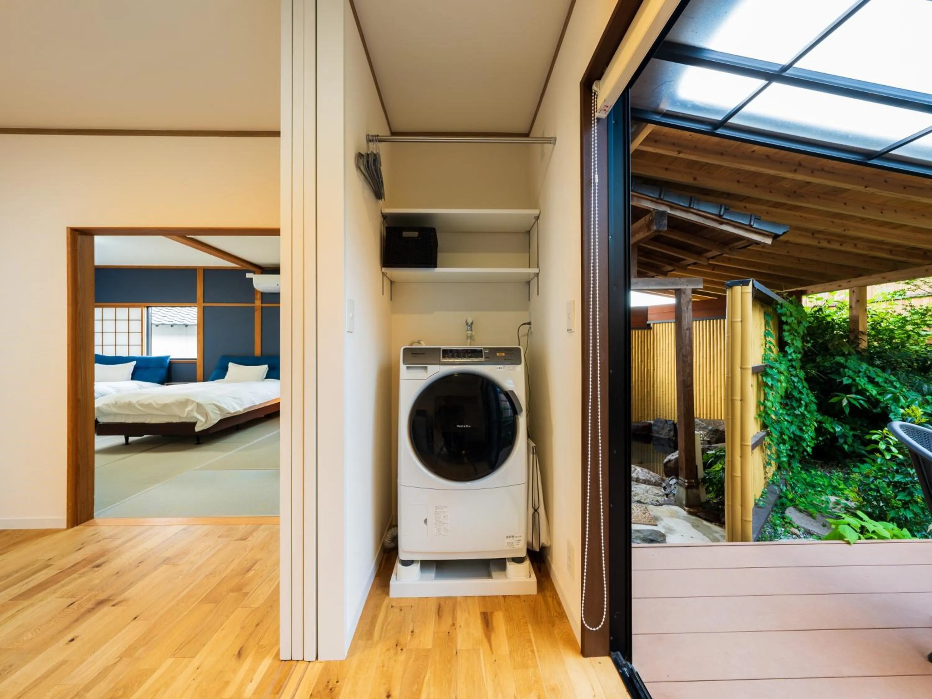 washing machine, Bed in Yufuin Hanarenoyado Yukagetsu