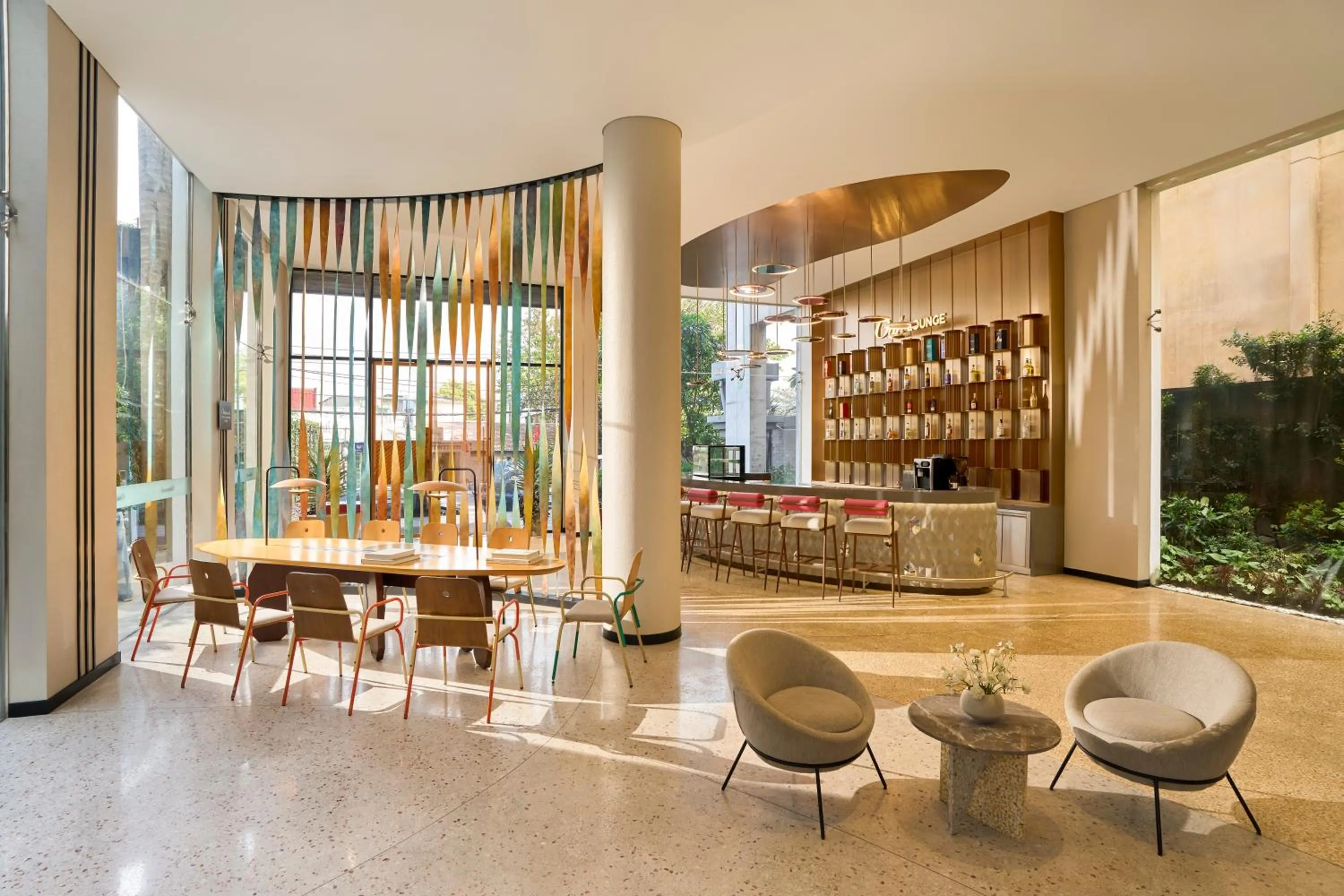 Lounge or bar in Oakwood Hotel & Apartments Saigon